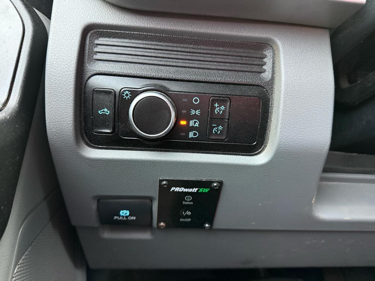 Ford F-250 SD XL Crew Cab 4WD 2023