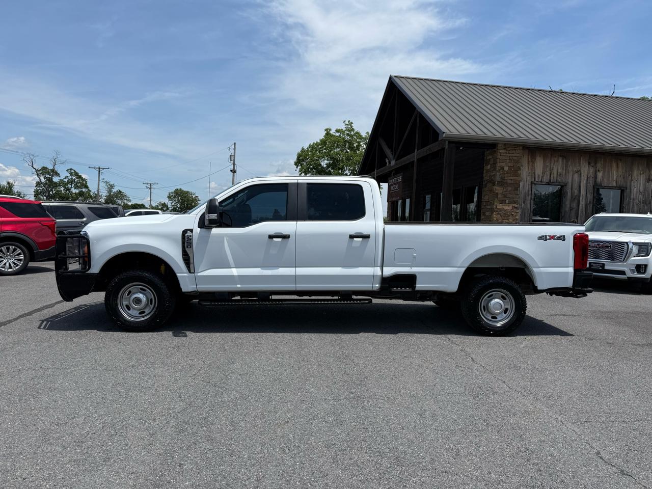 Ford F-250 SD XL Crew Cab 4WD 2023