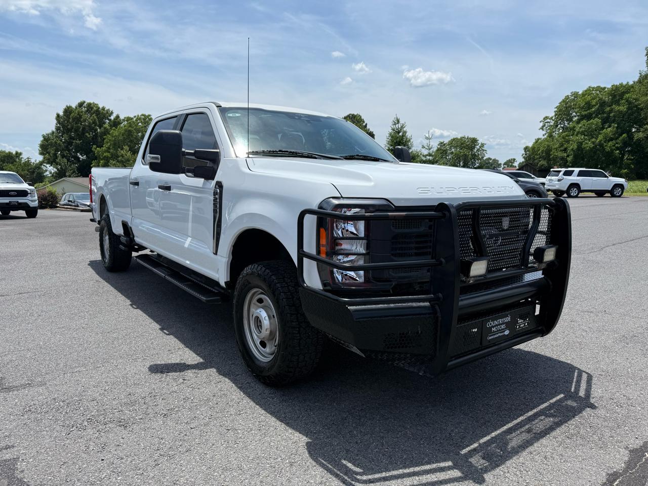 Ford F-250 SD XL Crew Cab 4WD 2023