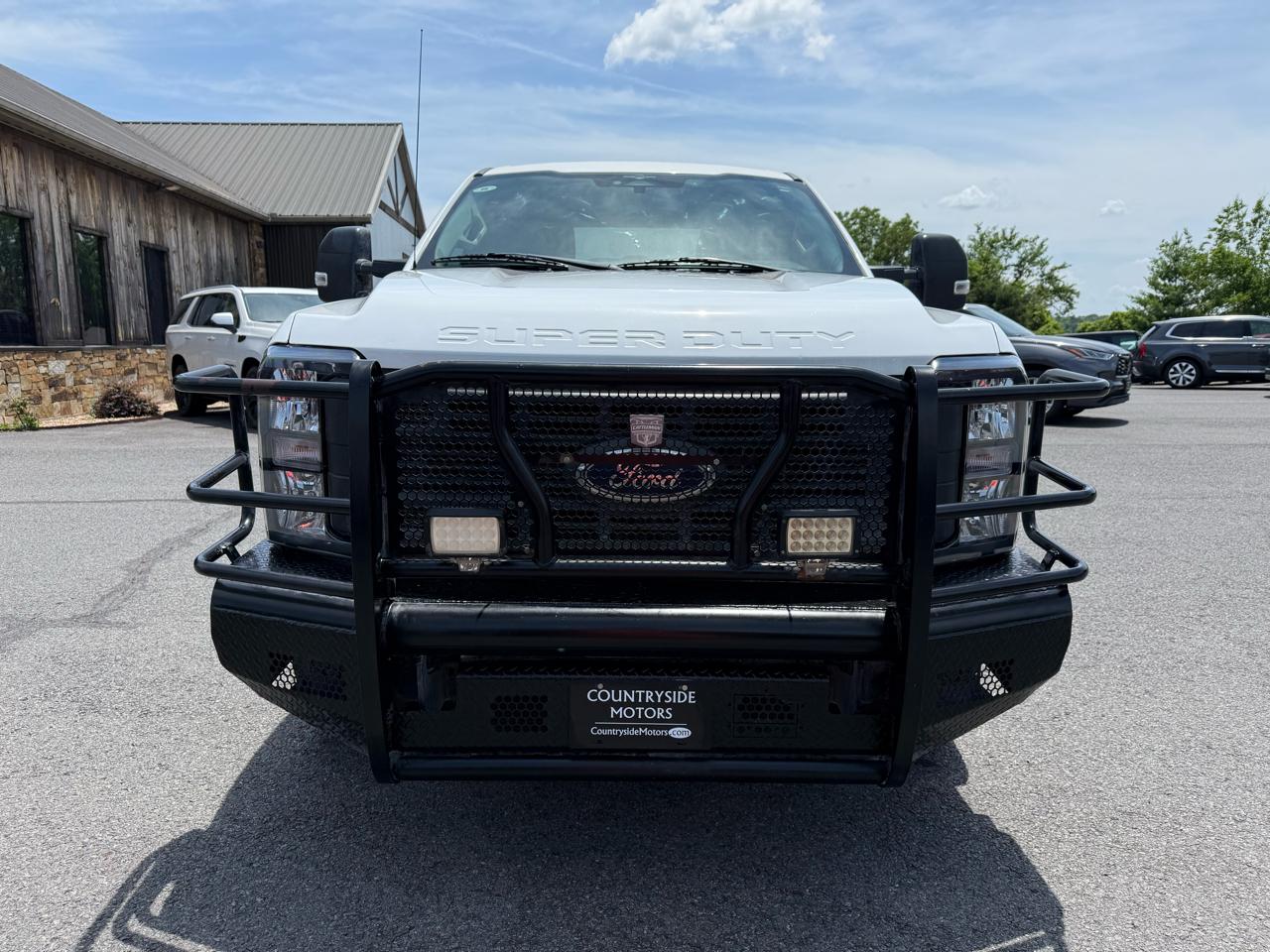 Ford F-250 SD XL Crew Cab 4WD 2023