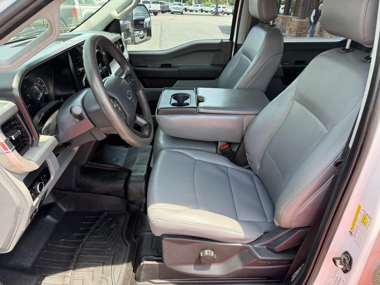 Ford F-250 SD XL Crew Cab 4WD 2023