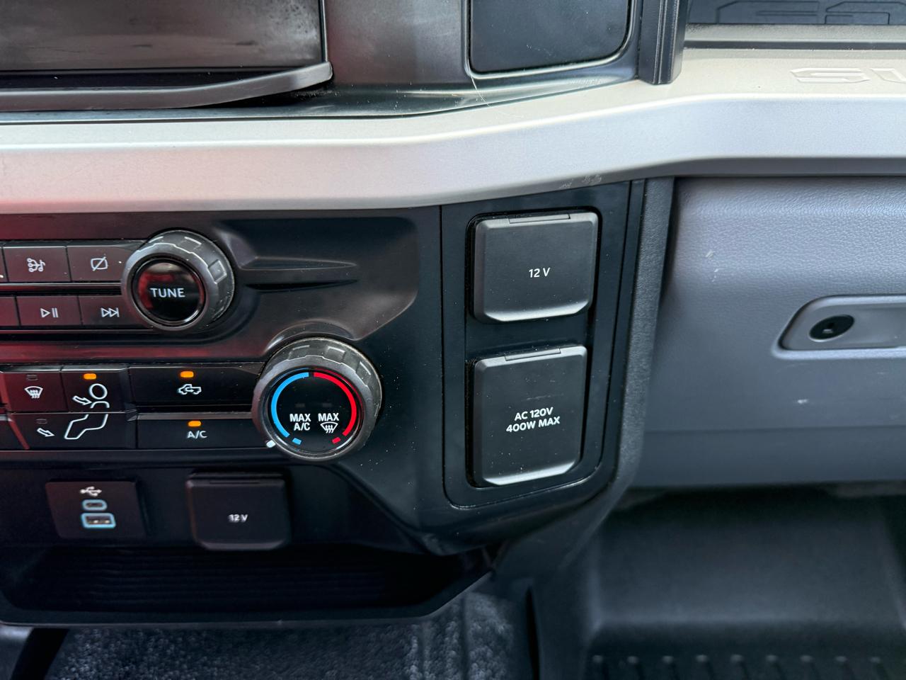Ford F-250 SD XL Crew Cab 4WD 2023
