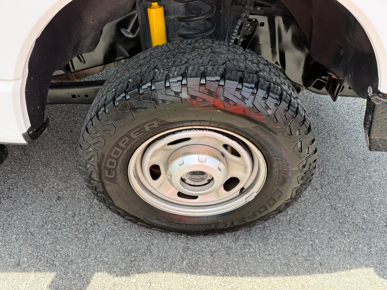 Ford F-250 SD XL Crew Cab 4WD 2023