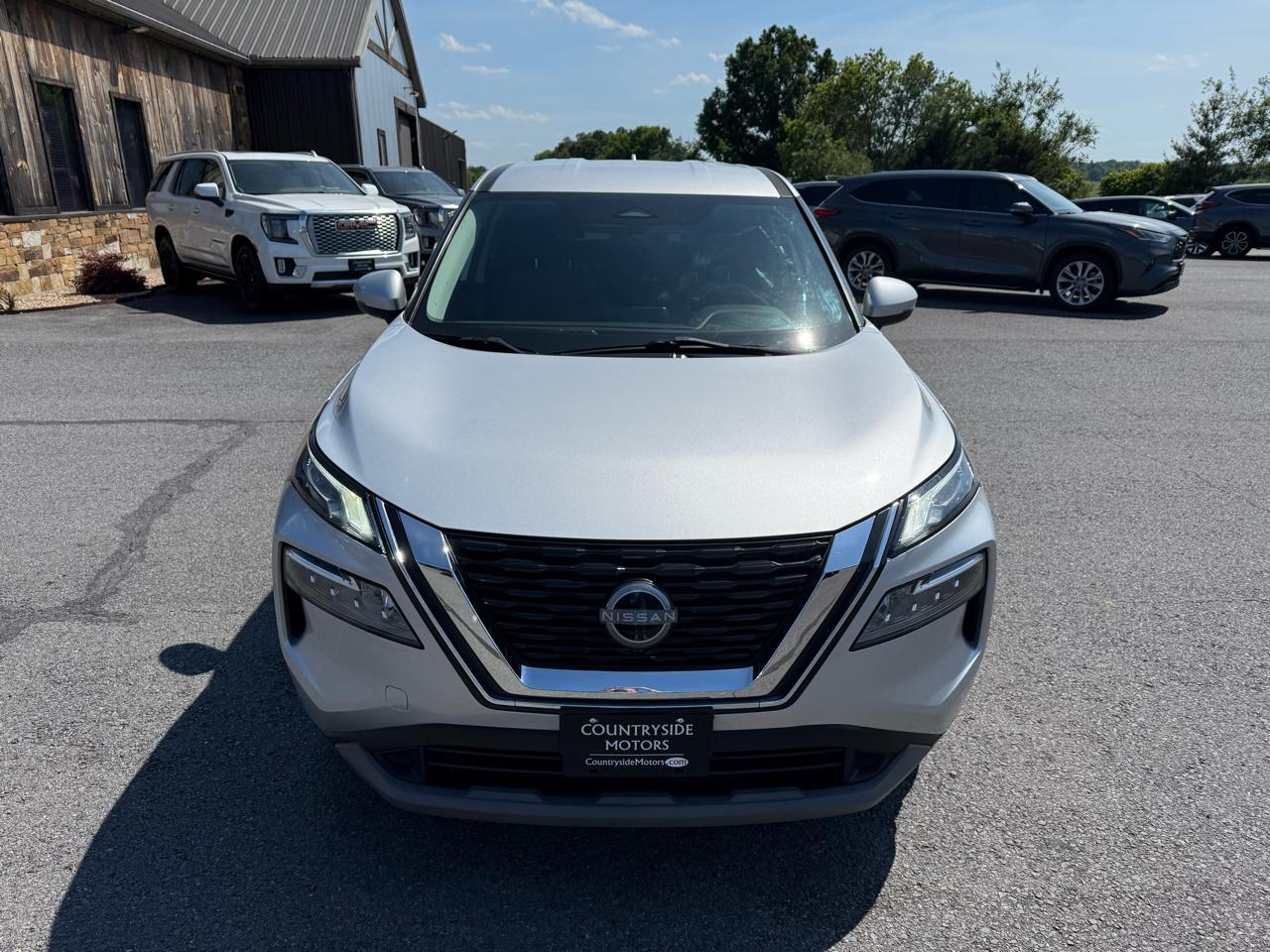 Nissan Rogue SV 2022