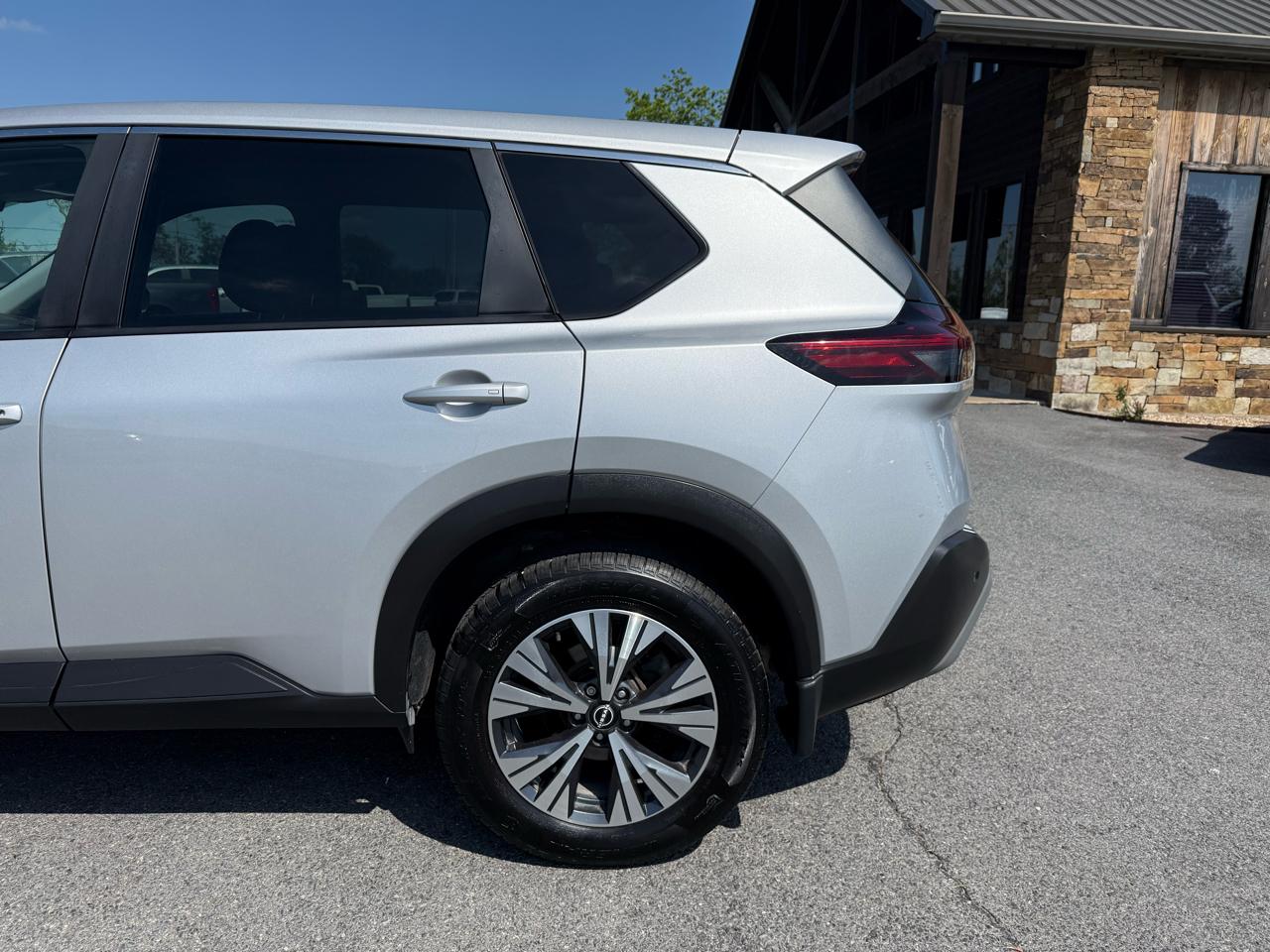 Nissan Rogue SV 2022