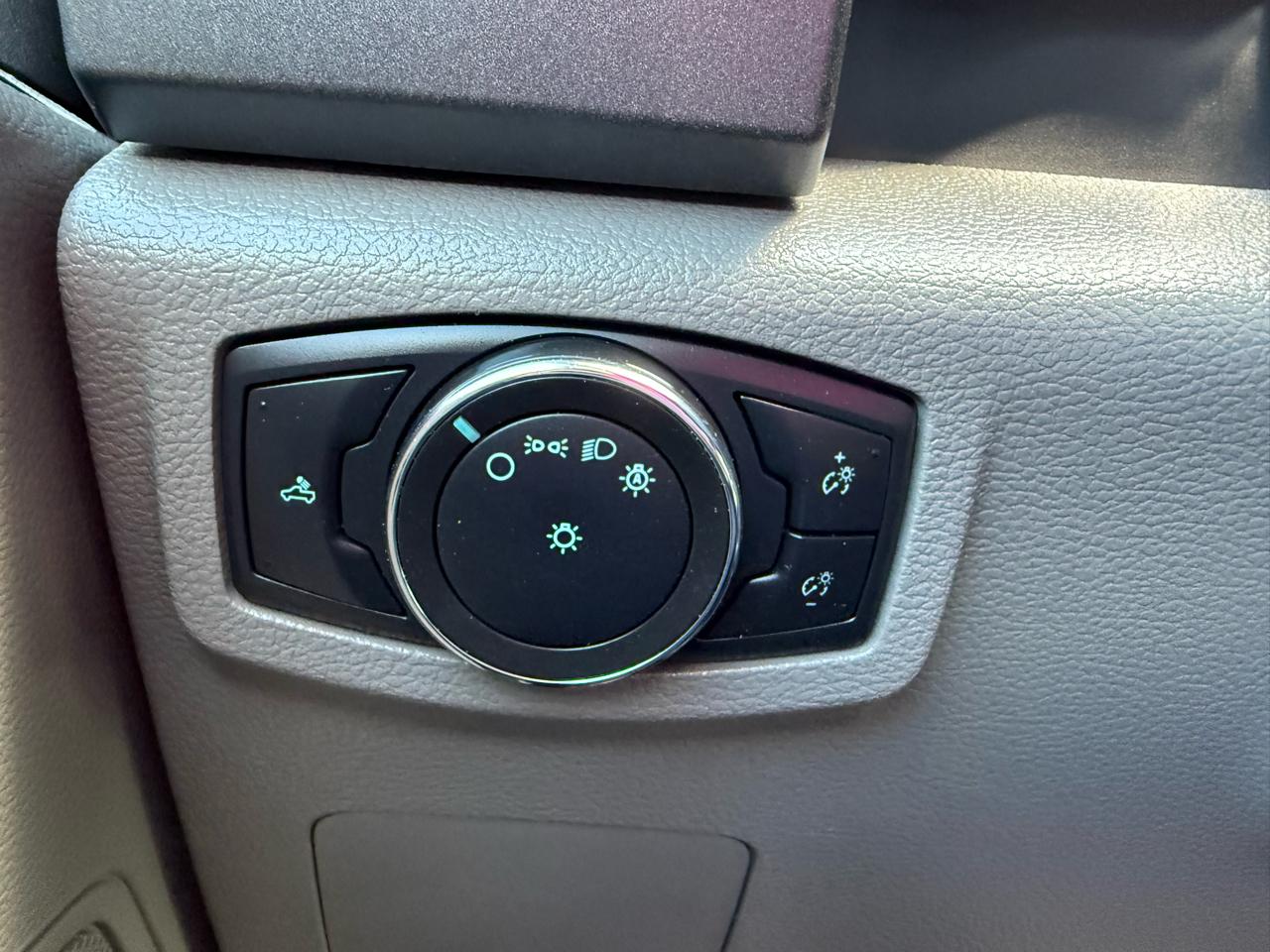 Ford F-250 SD XL Crew Cab 4WD 2022