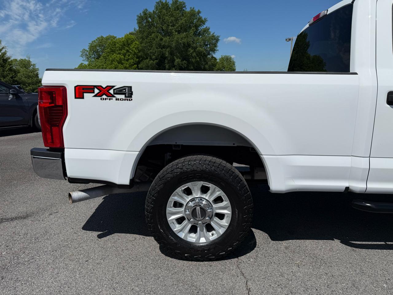Ford F-250 SD XL Crew Cab 4WD 2022
