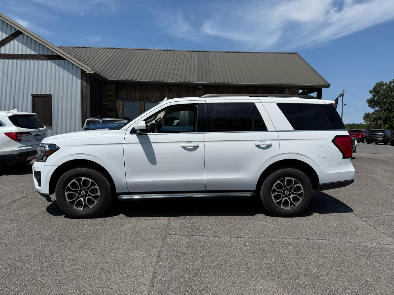 Ford Expedition XLT 4WD 2023