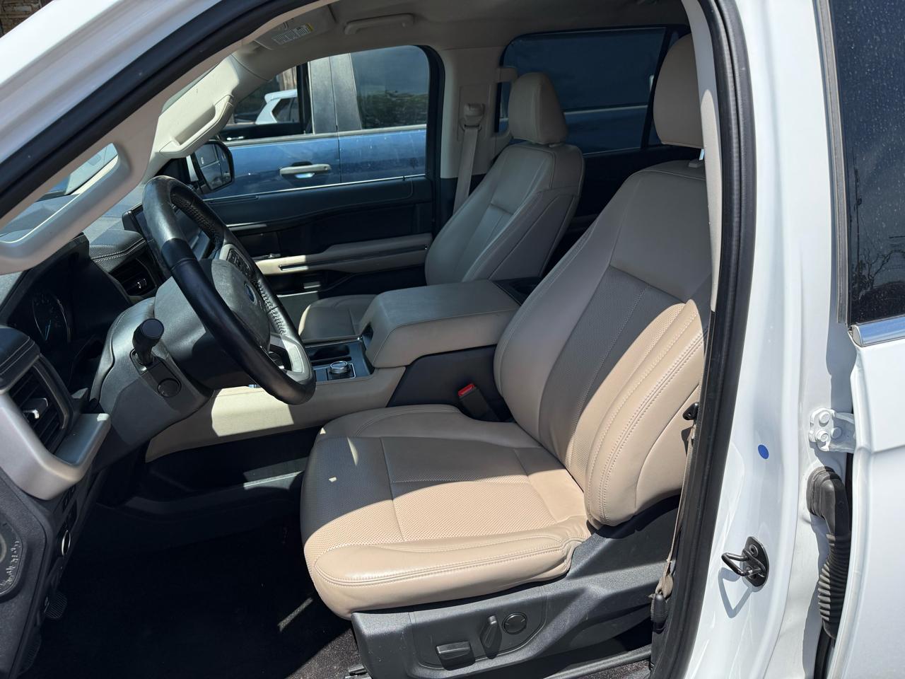 Ford Expedition XLT 4WD 2023
