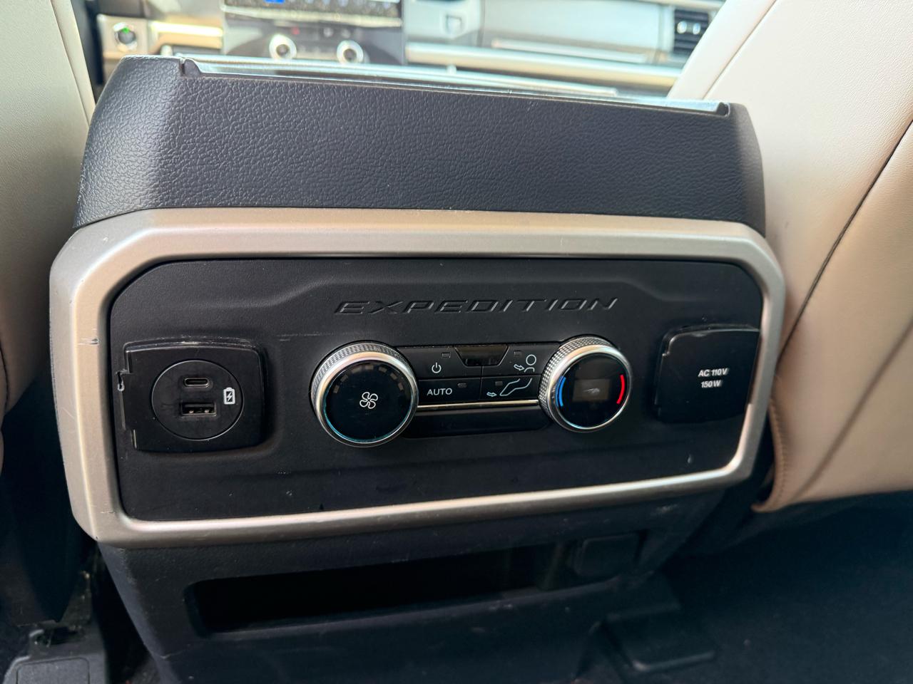 Ford Expedition XLT 4WD 2023
