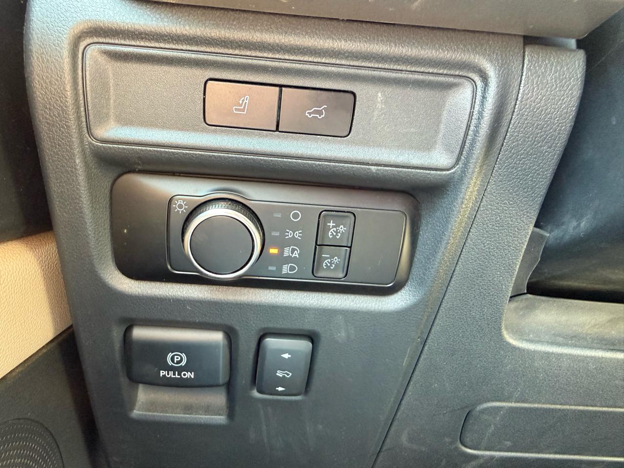 Ford Expedition XLT 4WD 2023