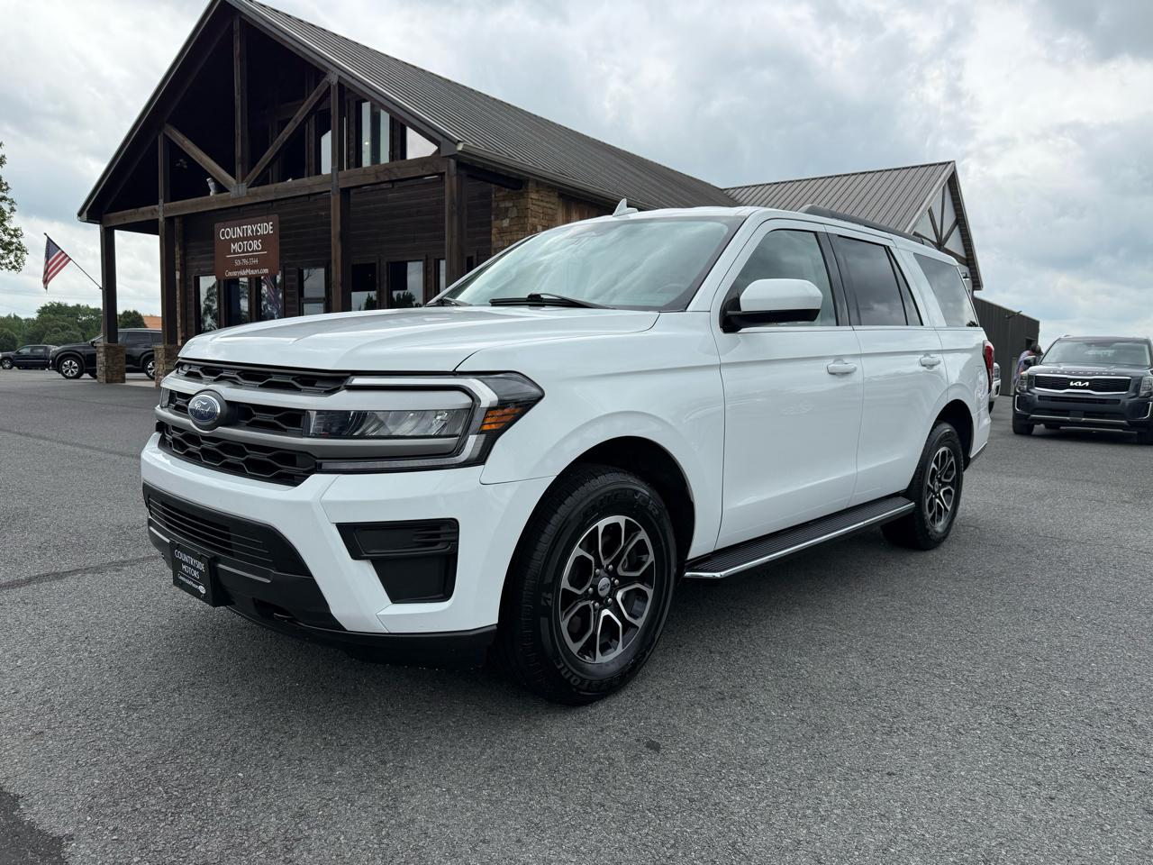 Ford Expedition XLT 4WD 2023