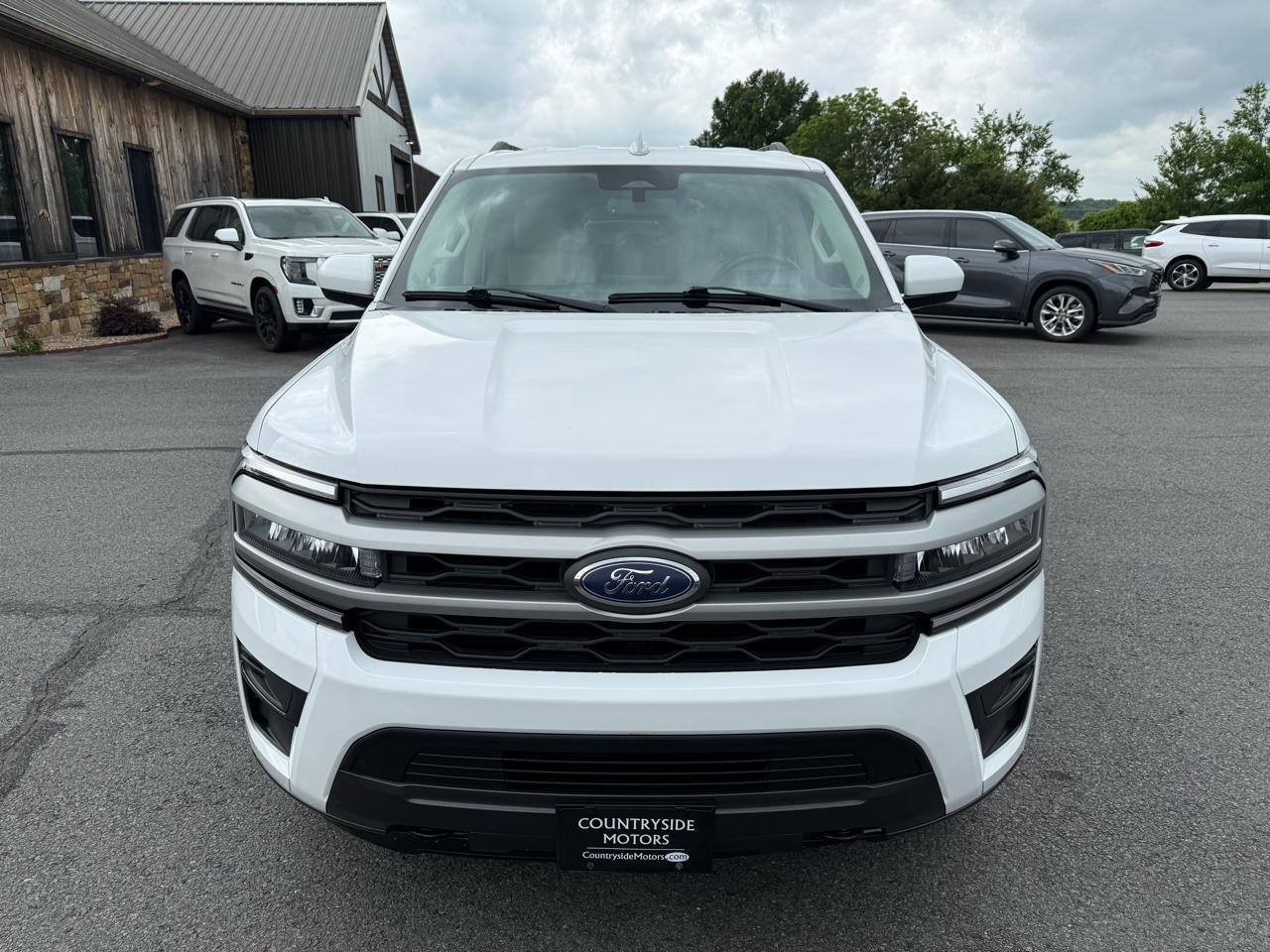 Ford Expedition XLT 4WD 2023