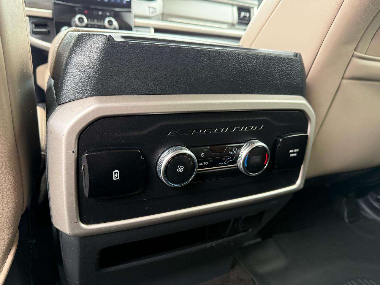 Ford Expedition XLT 4WD 2023