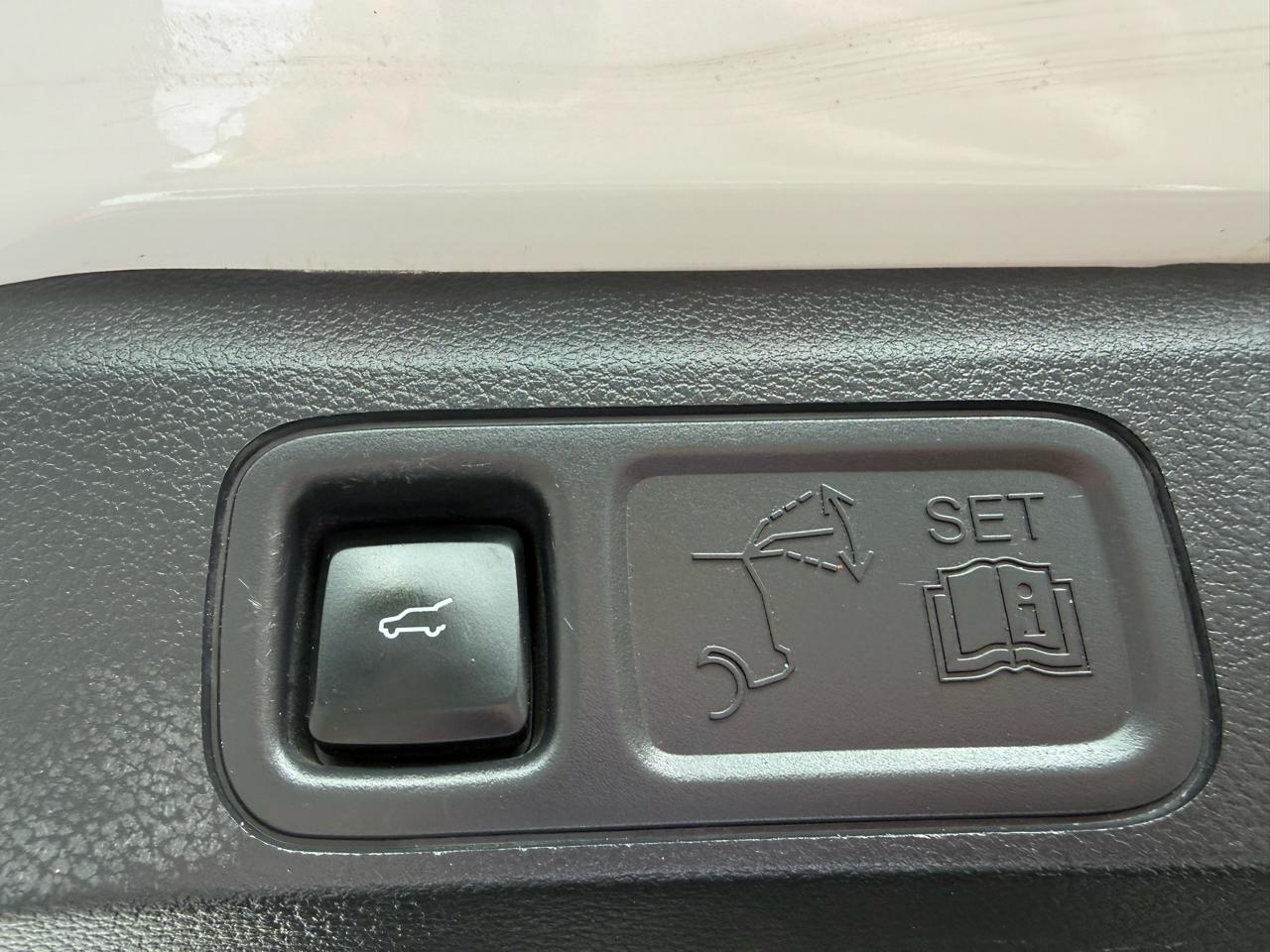 Ford Expedition XLT 4WD 2023
