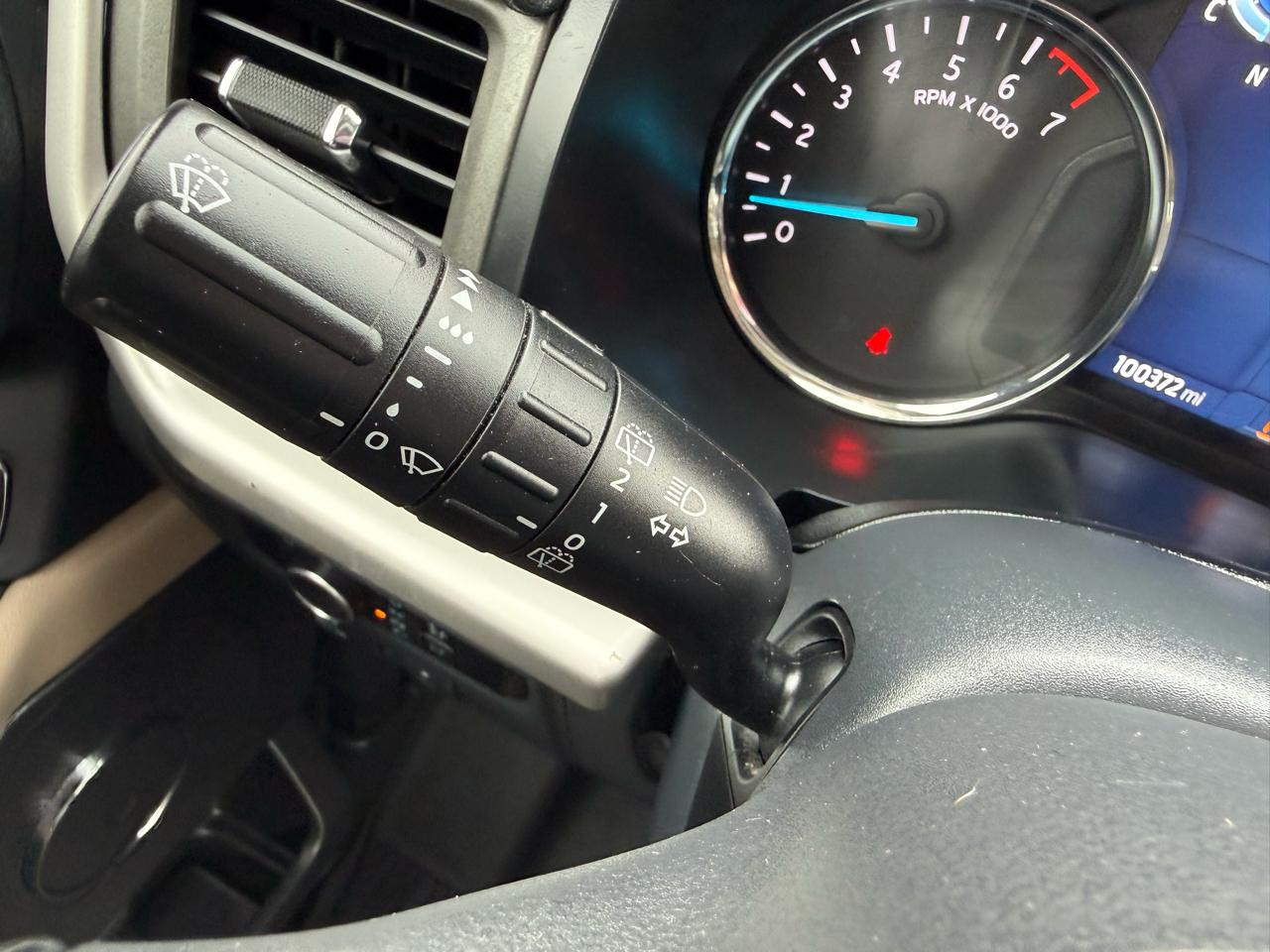 Ford Expedition XLT 4WD 2023