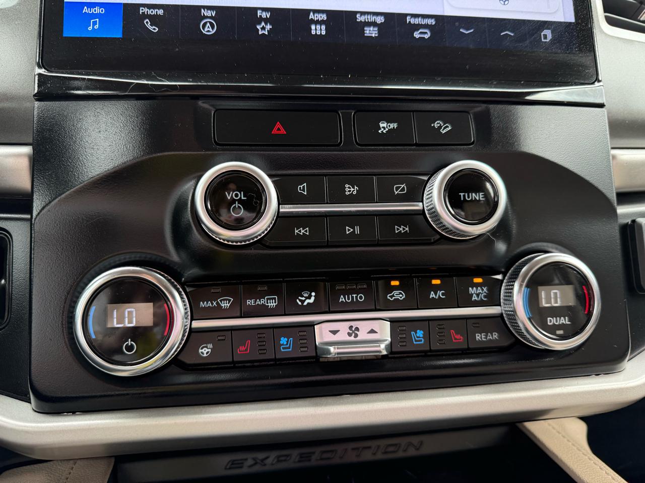 Ford Expedition XLT 4WD 2023