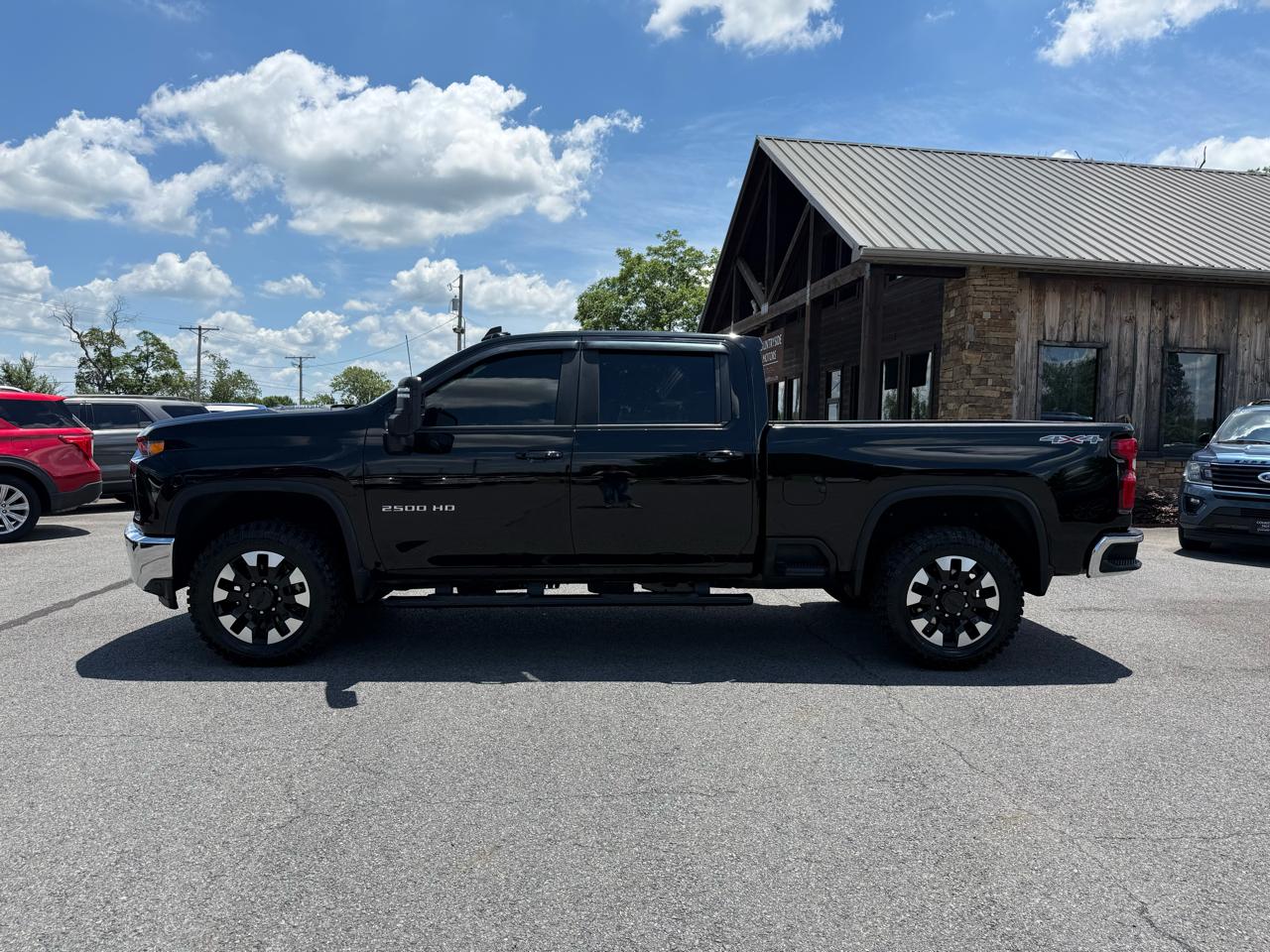 Chevrolet Silverado 2500HD LT Crew Cab 4WD 2020