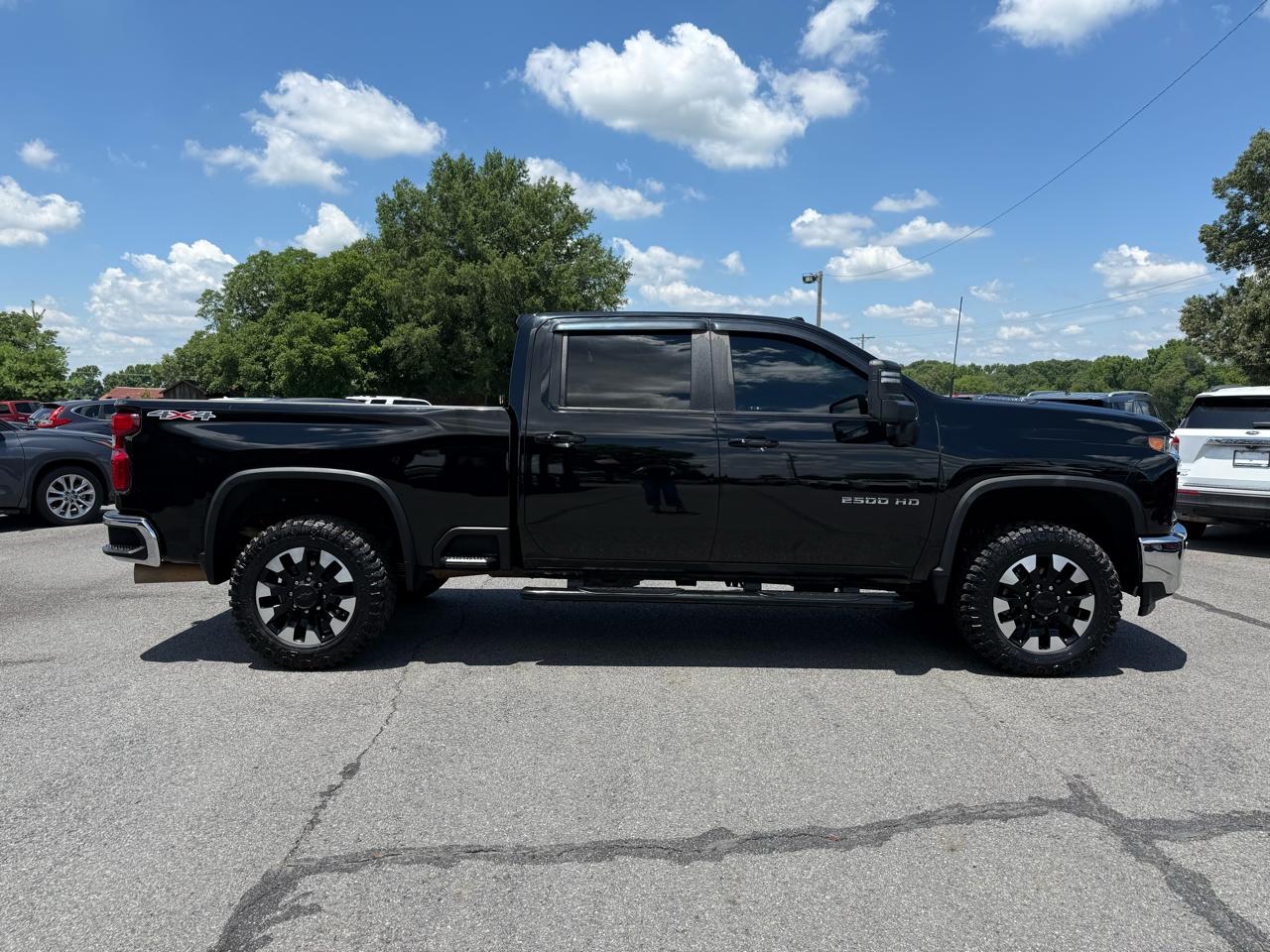 Chevrolet Silverado 2500HD LT Crew Cab 4WD 2020