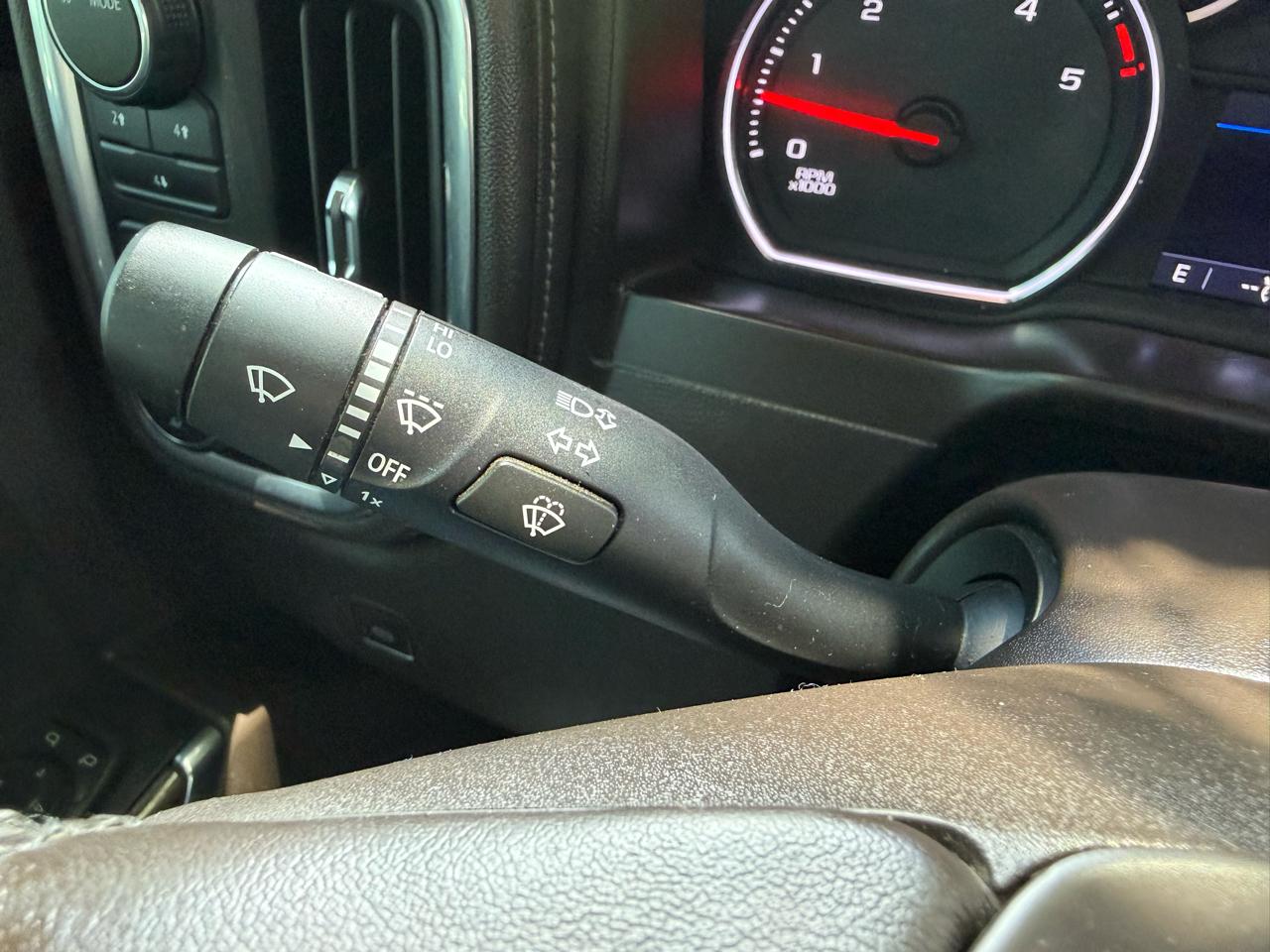 Chevrolet Silverado 2500HD LT Crew Cab 4WD 2020