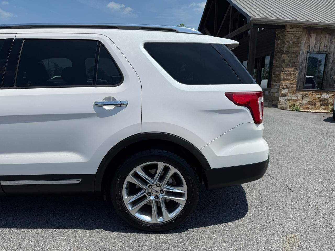 Ford Explorer Limited FWD 2017