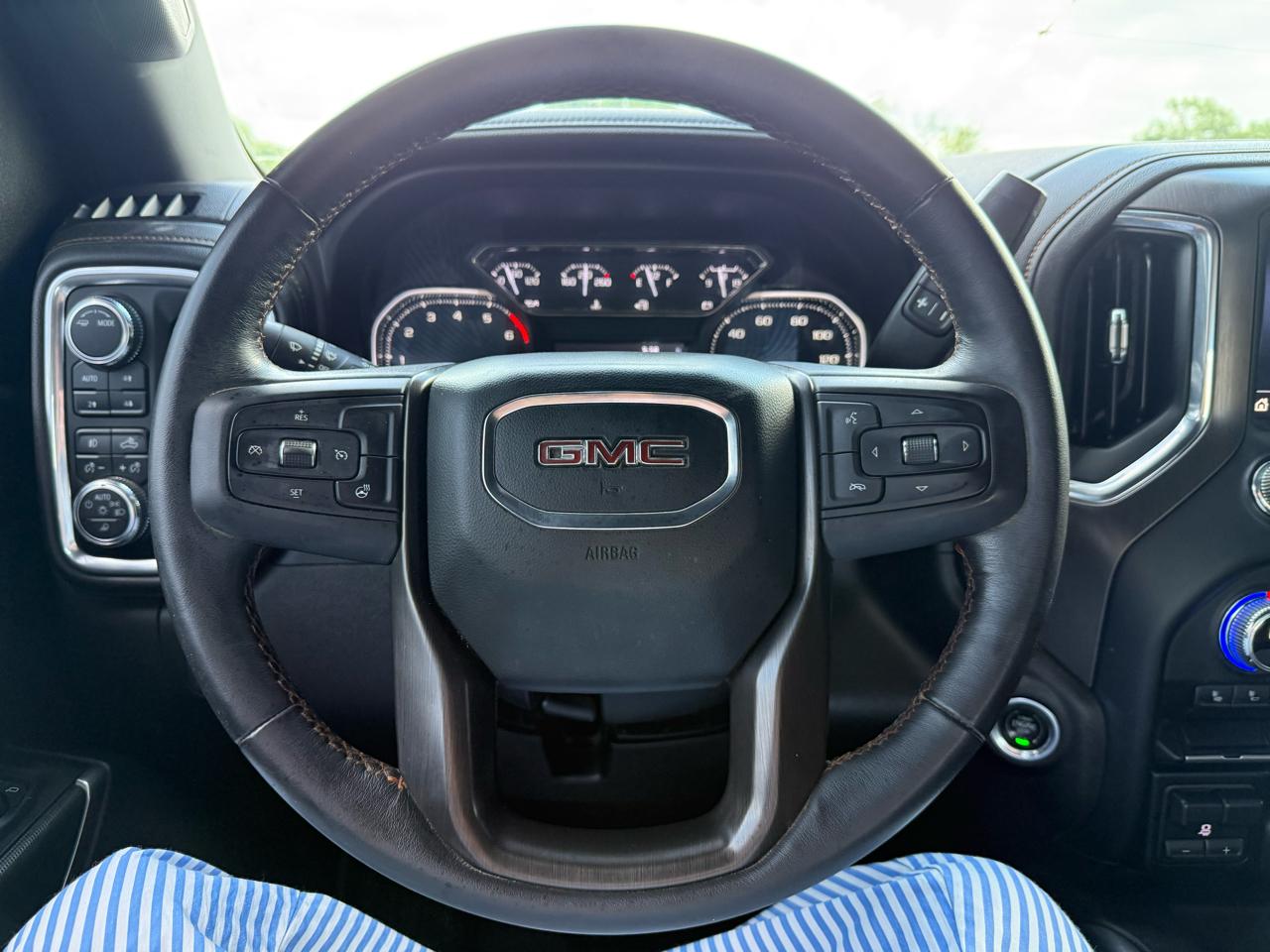 GMC Sierra 2500HD AT4 Crew Cab 4WD 2021