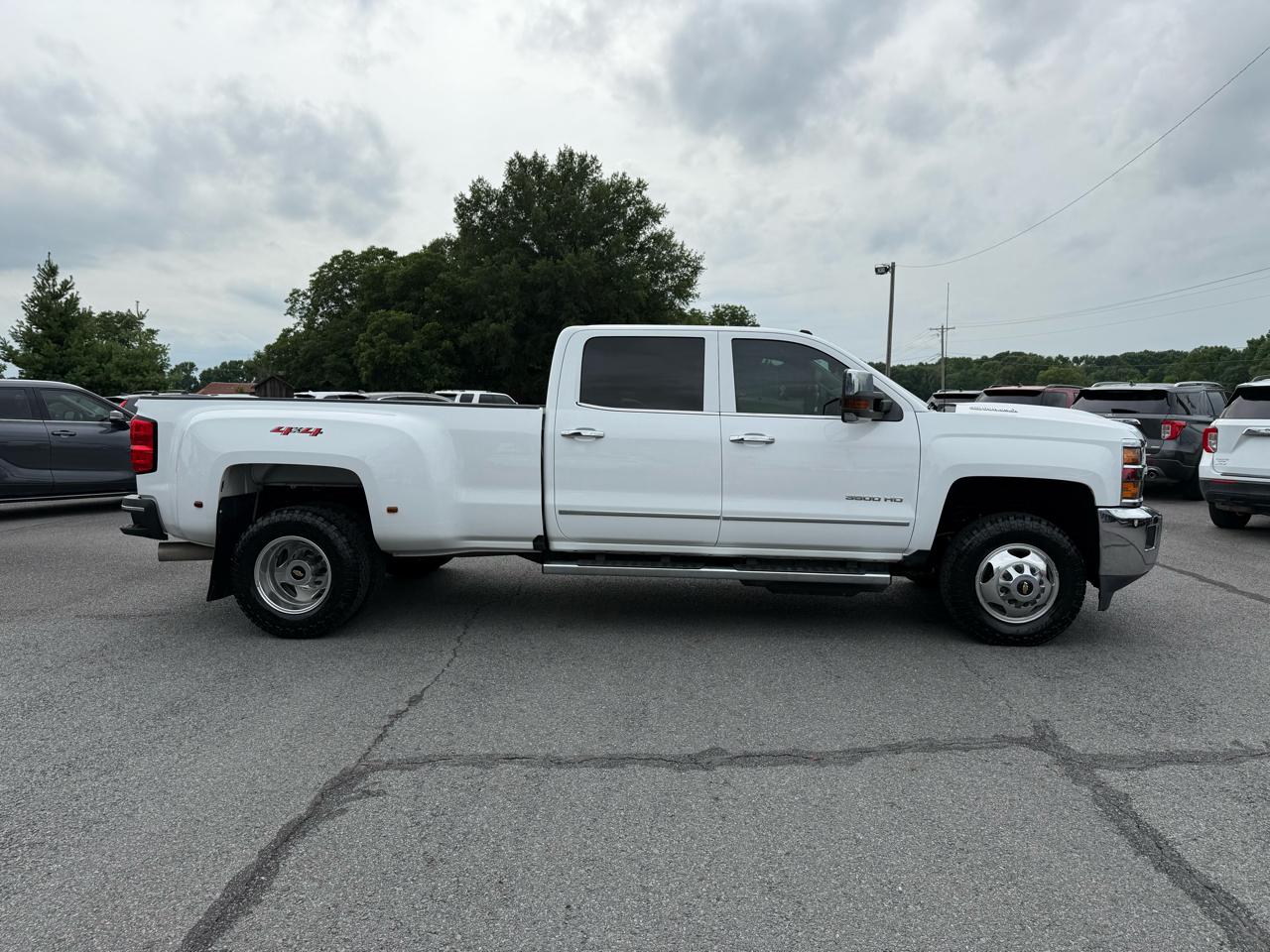 Chevrolet Silverado 3500HD LTZ Crew Cab 4WD 2019
