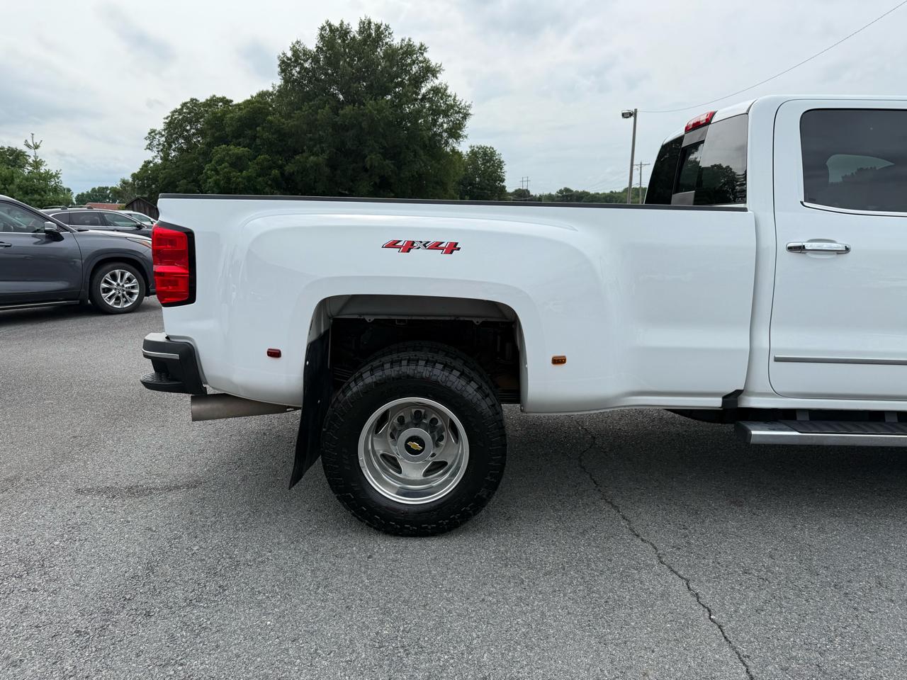 Chevrolet Silverado 3500HD LTZ Crew Cab 4WD 2019