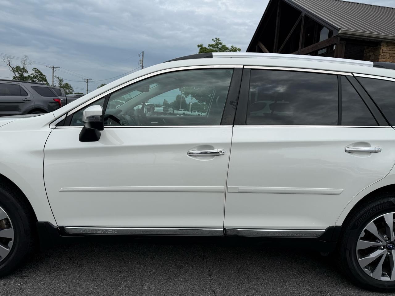 Subaru Outback 3.6R Touring 2017