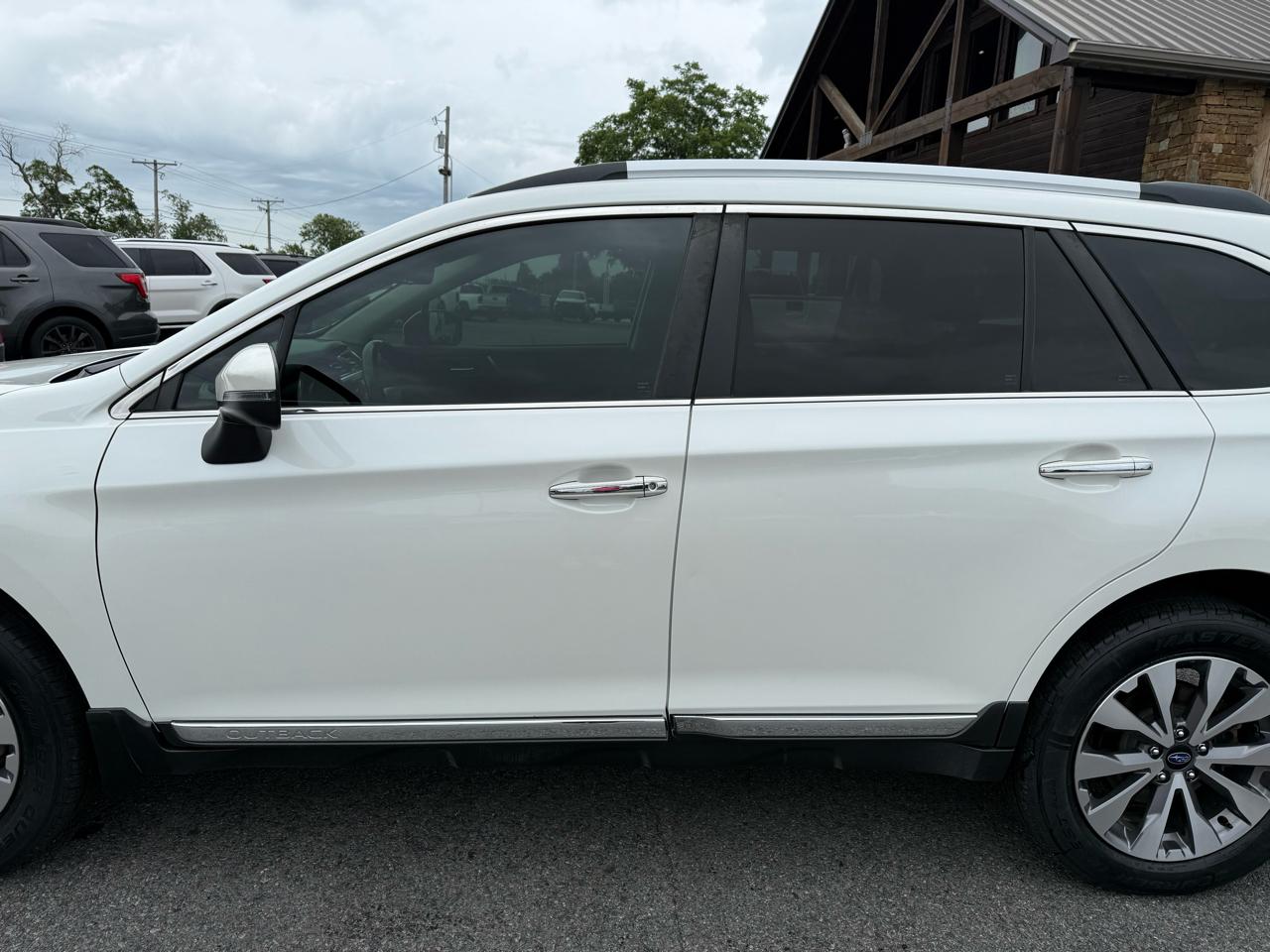 Subaru Outback 3.6R Touring 2019