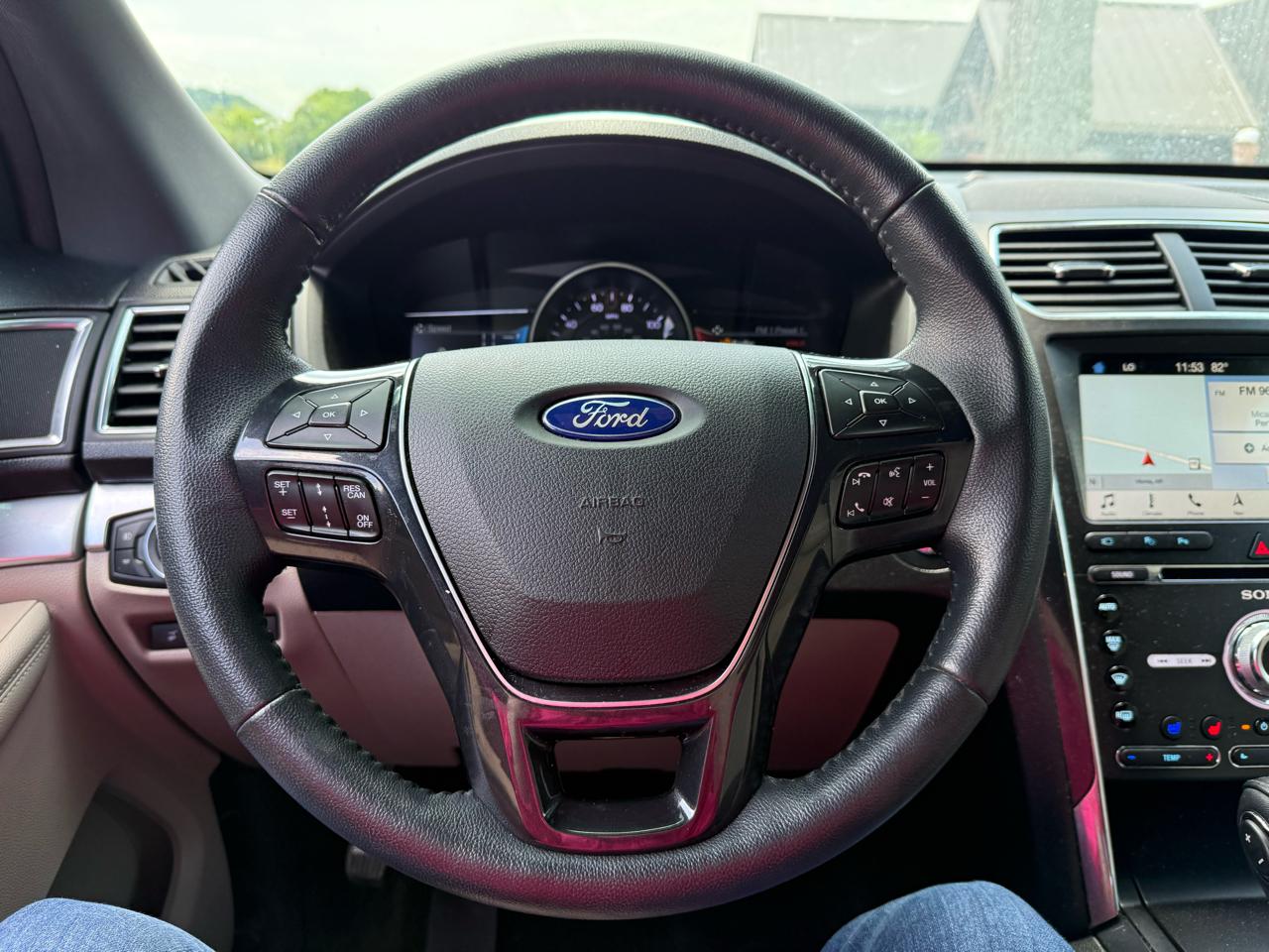 Ford Explorer Limited 4WD 2018