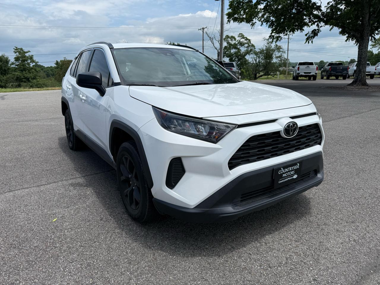 Toyota RAV4 LE 2021