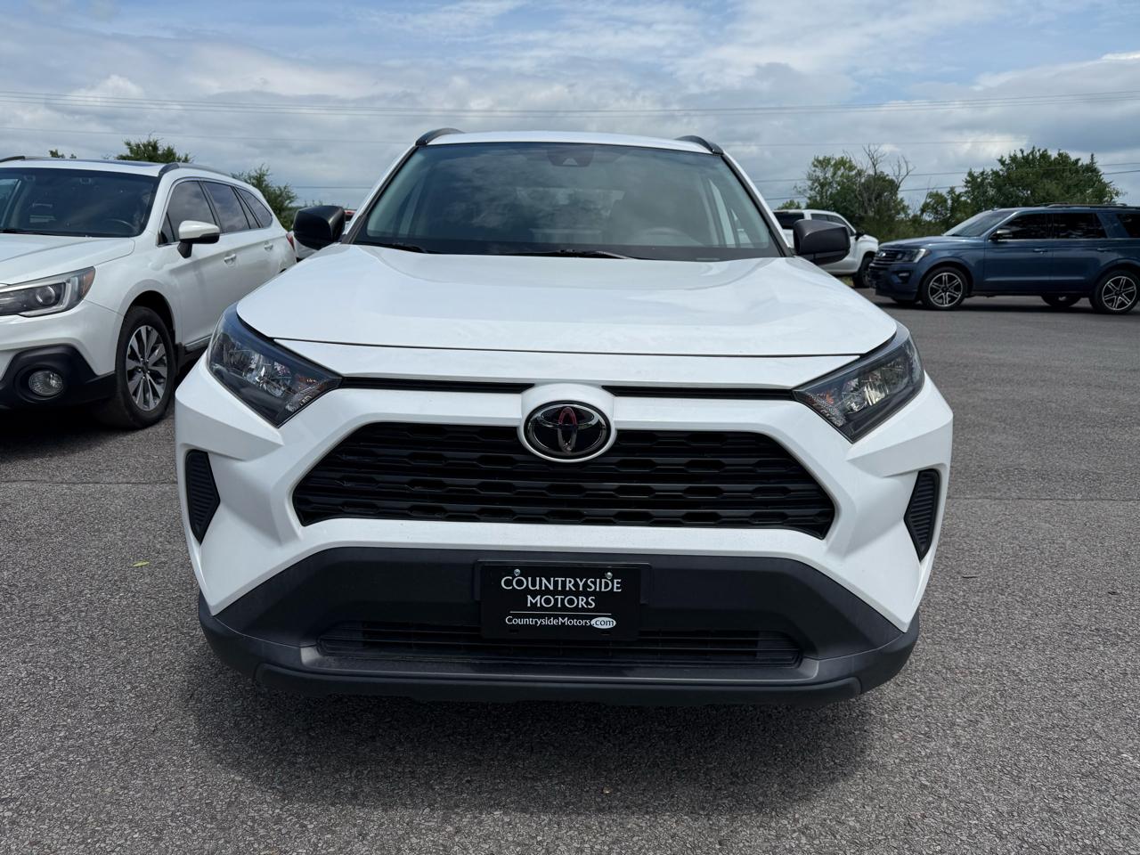 Toyota RAV4 LE 2021