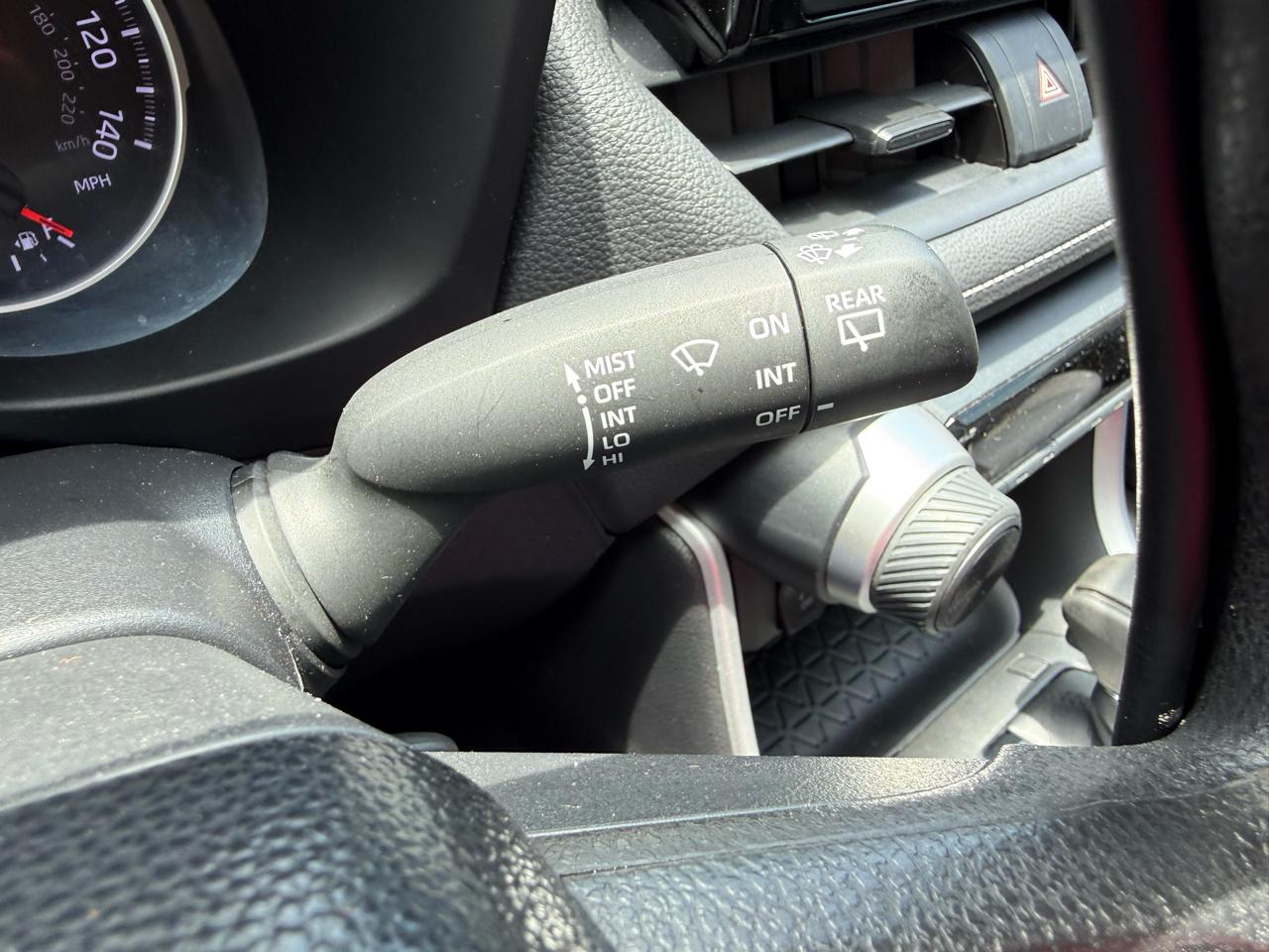 Toyota RAV4 LE 2021
