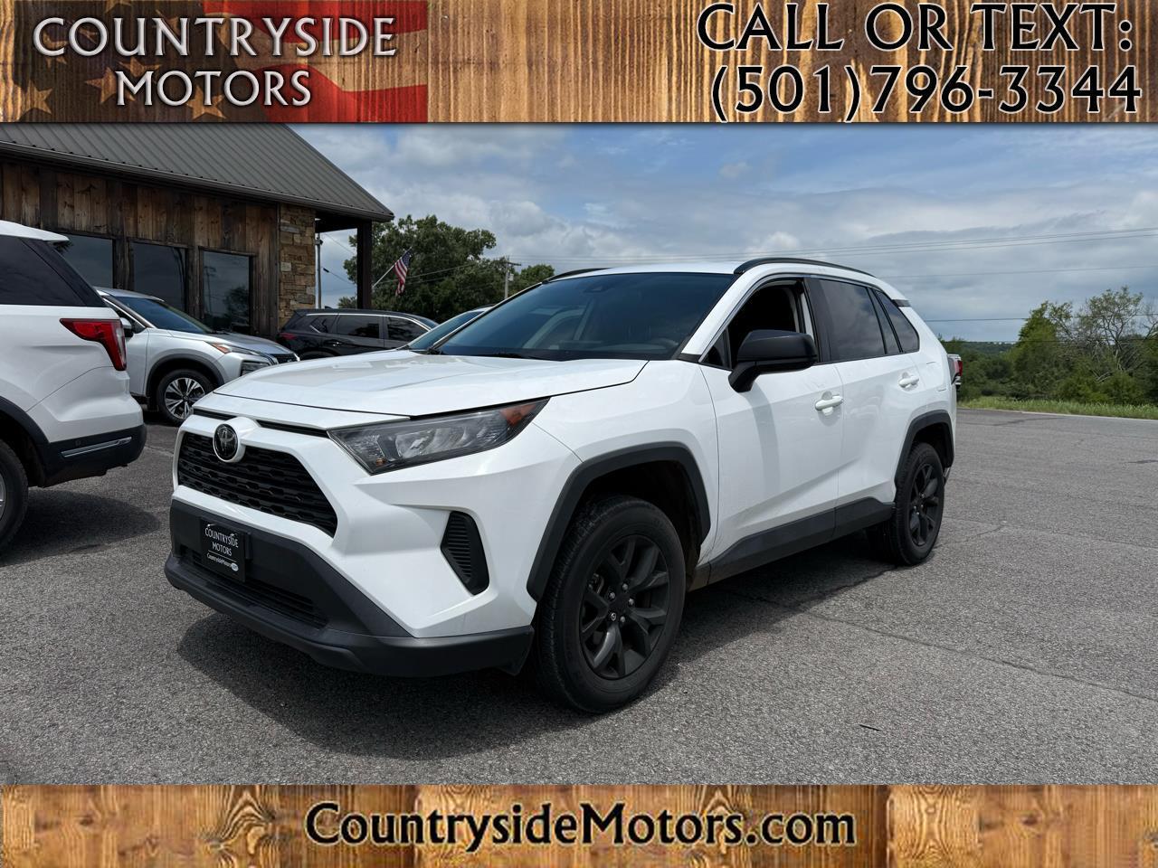 Toyota RAV4 LE 2021