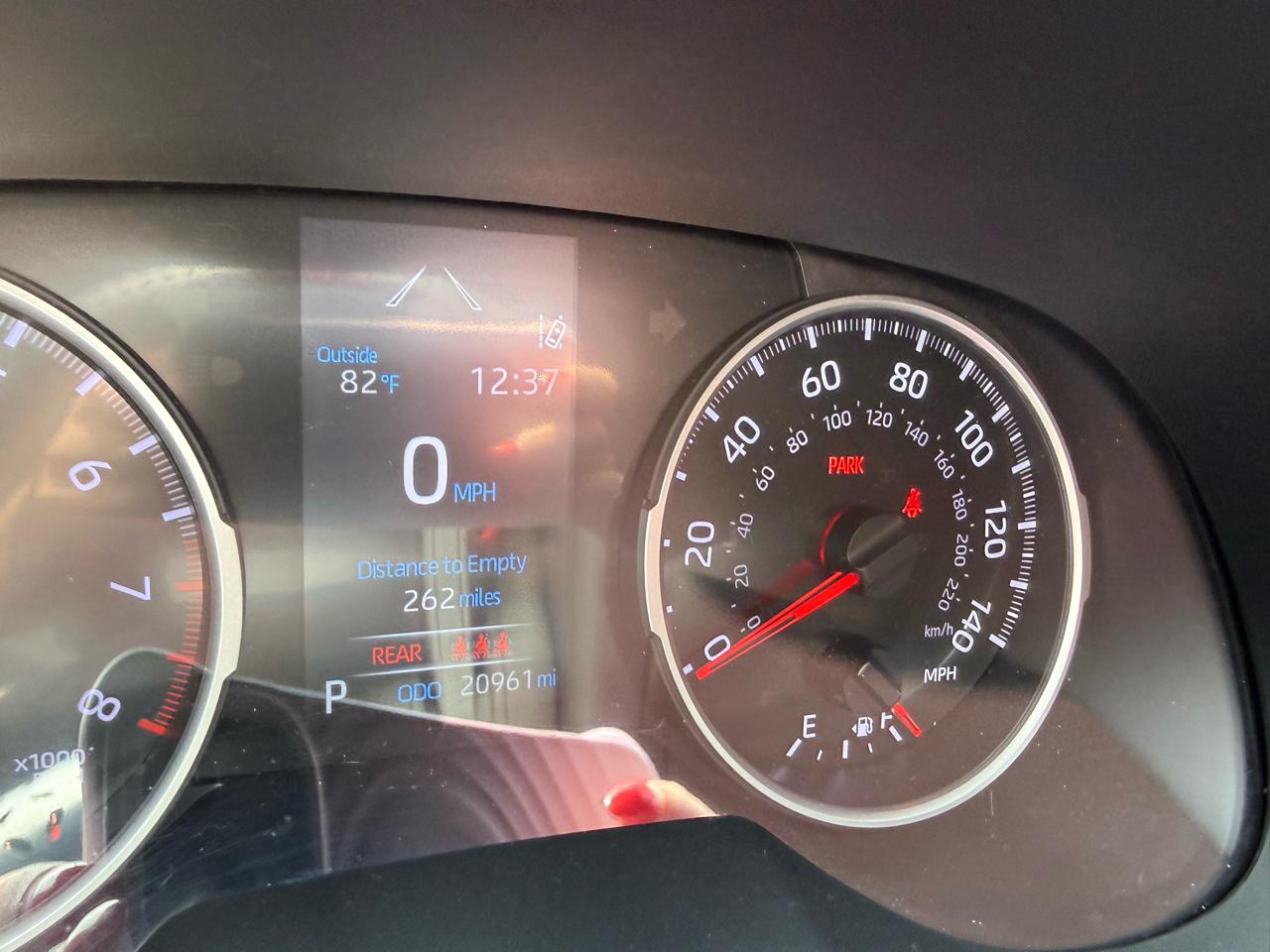 Toyota RAV4 LE 2021