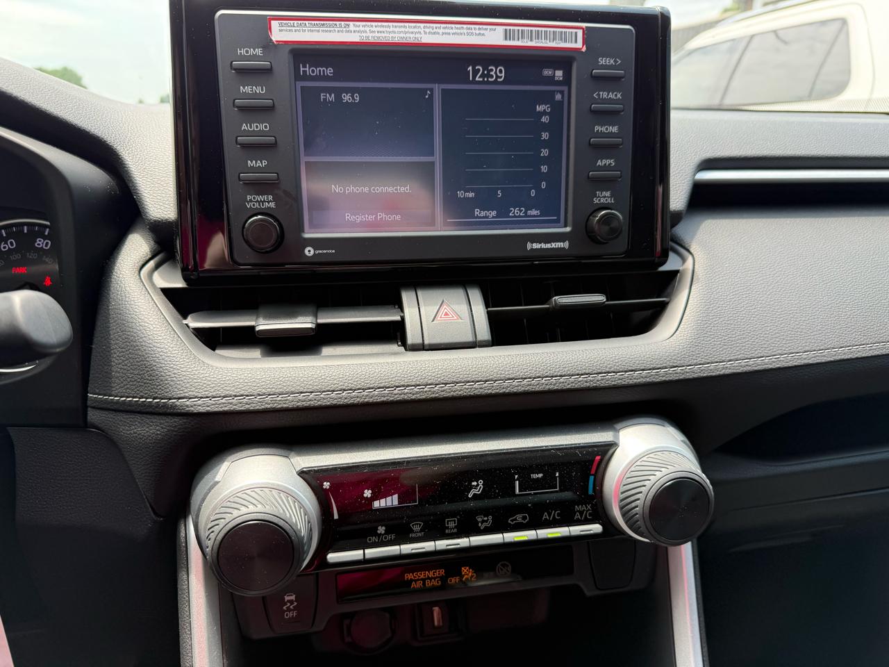Toyota RAV4 LE 2021