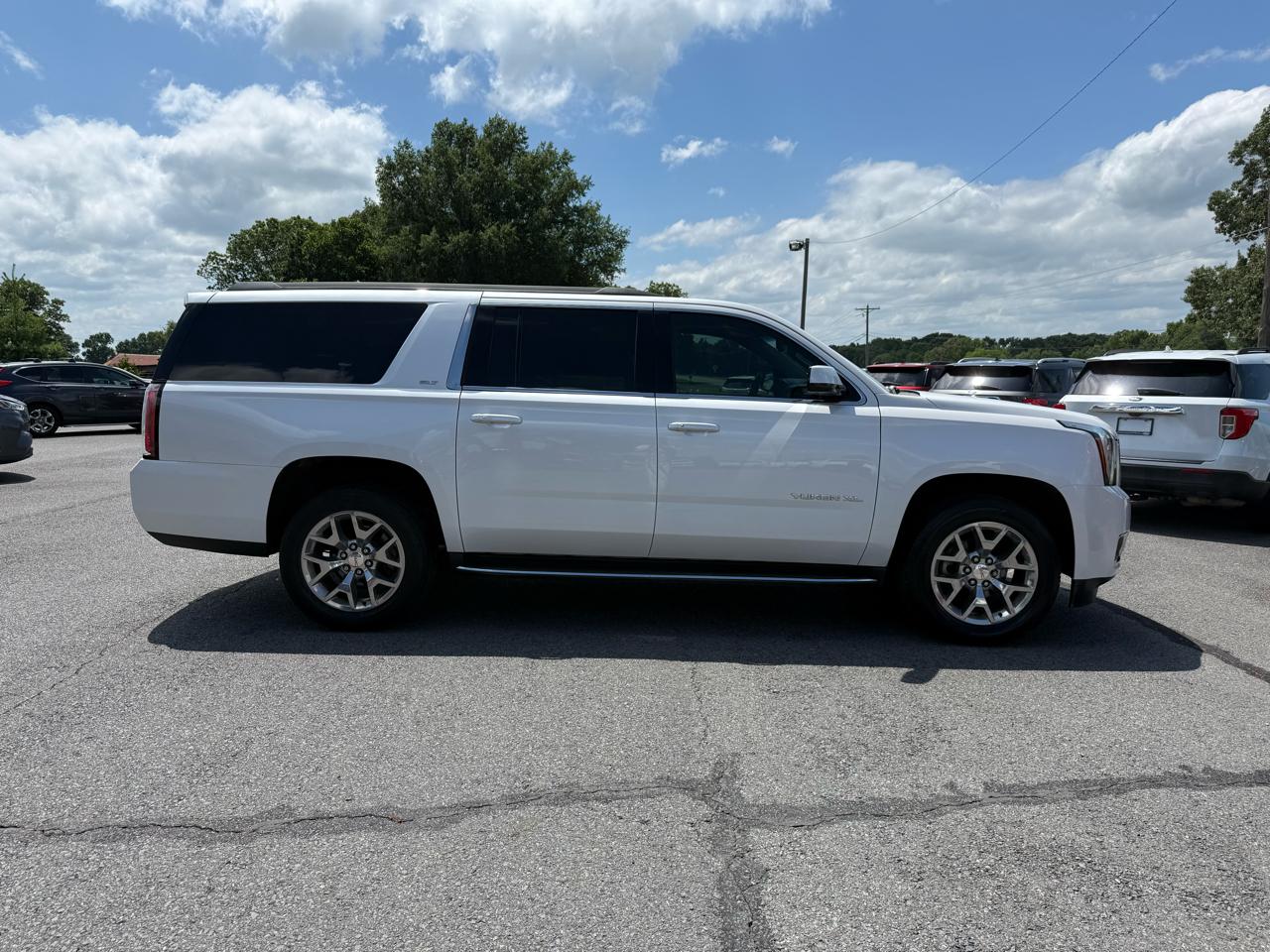 GMC Yukon XL SLT 4WD 2019