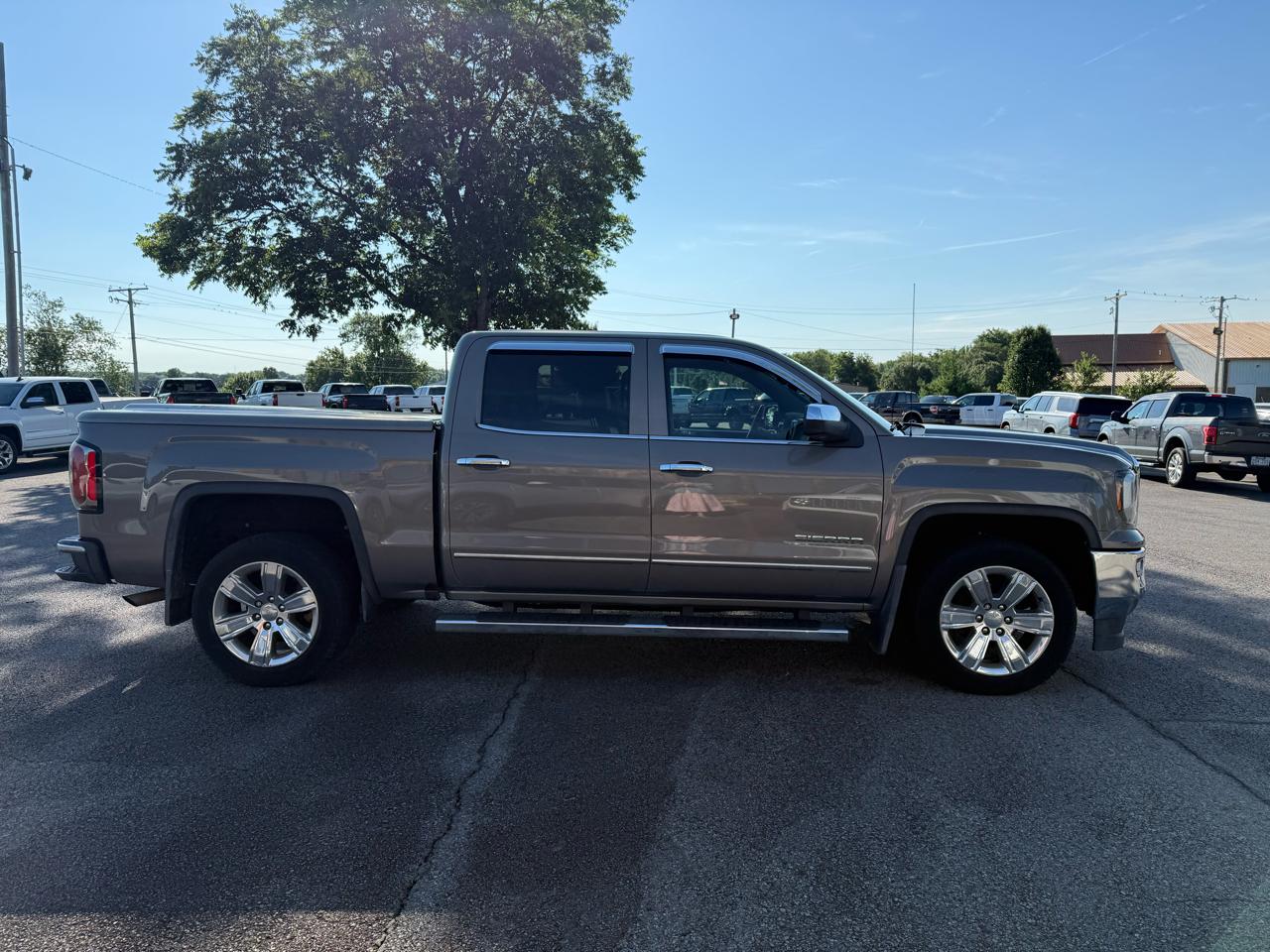 GMC Sierra 1500 SLT Crew Cab 2WD 2017