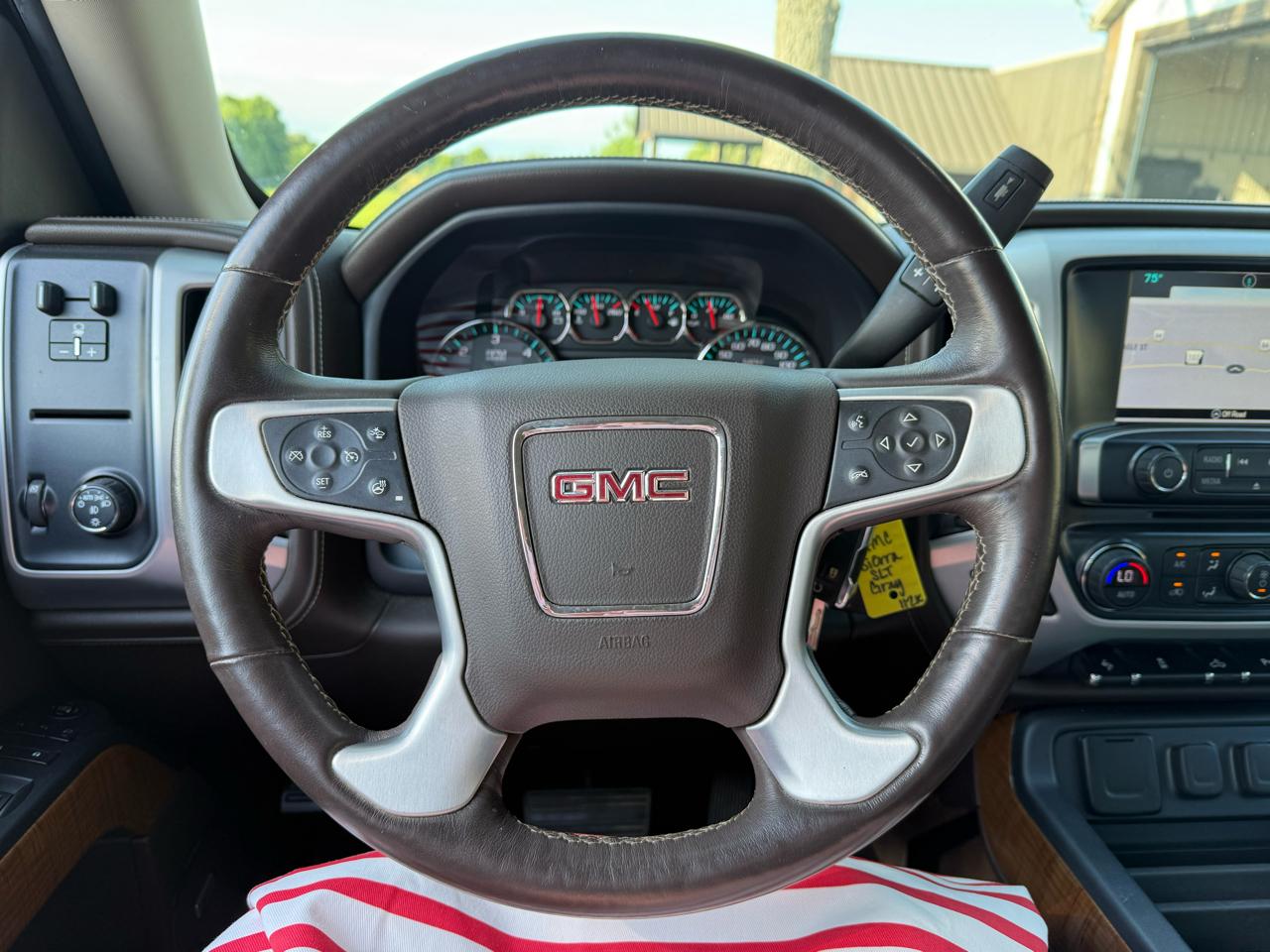 GMC Sierra 1500 SLT Crew Cab 2WD 2017