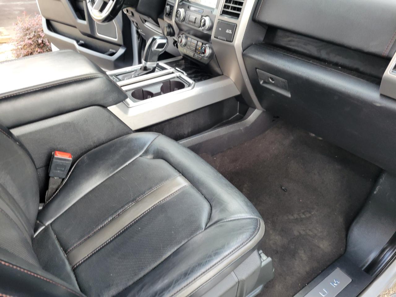 Ford F-150 Platinum SuperCrew 4WD 2019