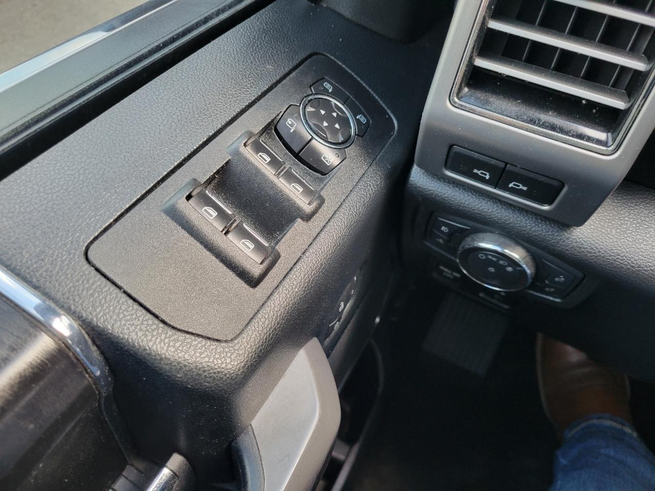 Ford F-150 Platinum SuperCrew 4WD 2019