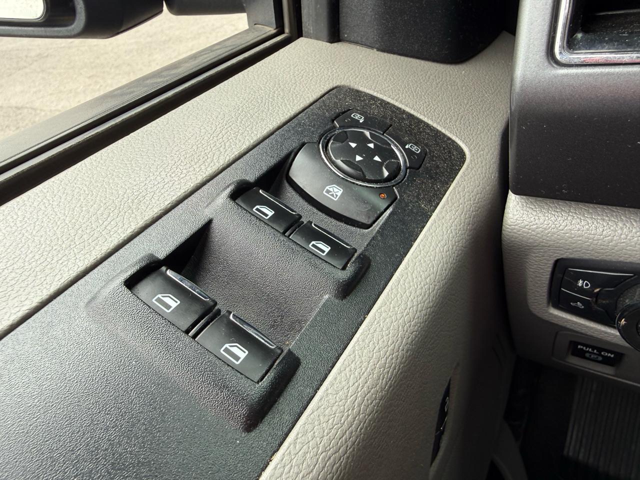 Ford F-150 XLT SuperCrew 4WD 2018