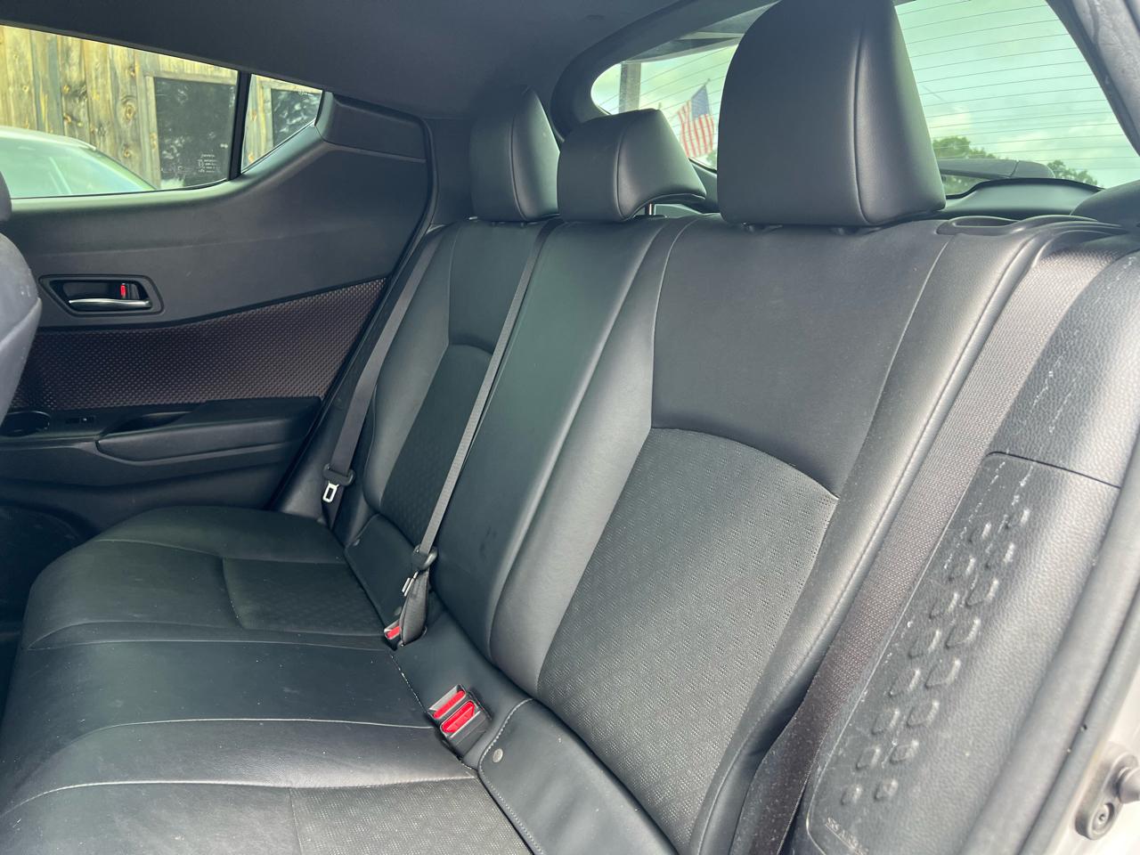 Toyota C-HR LE 2019