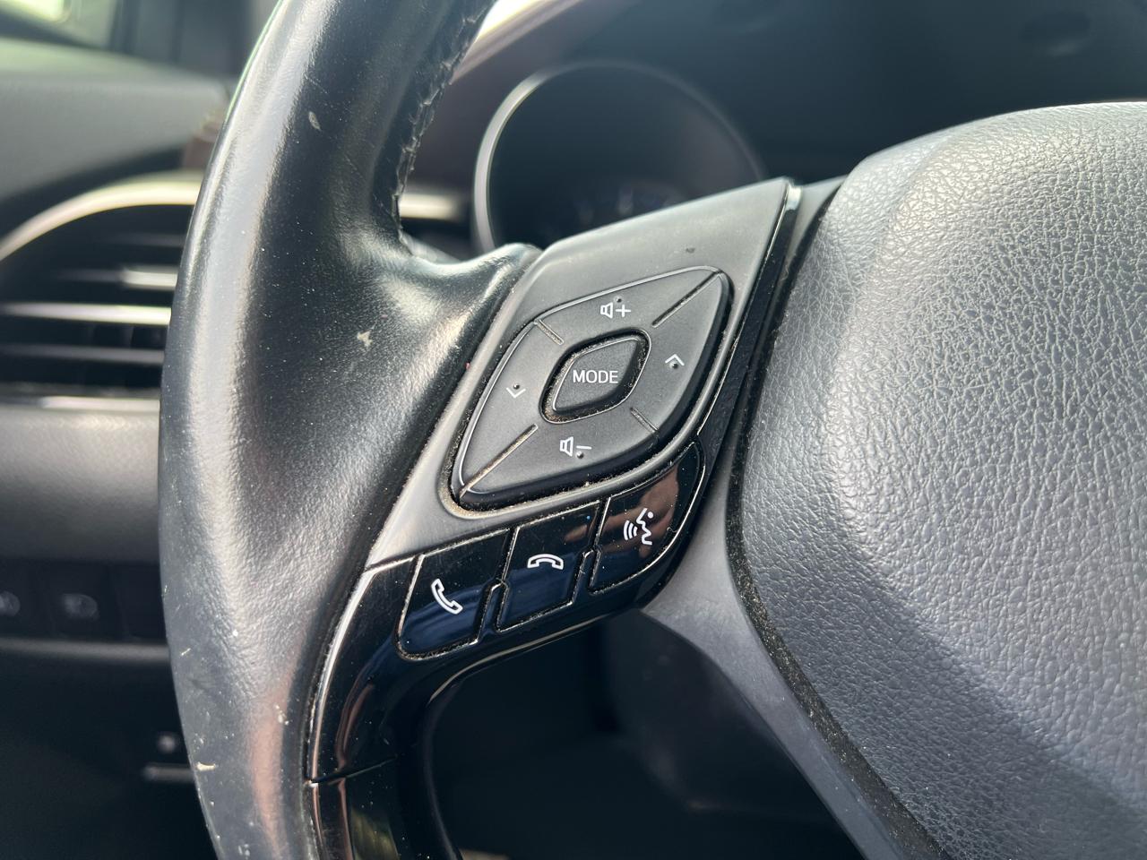 Toyota C-HR LE 2019