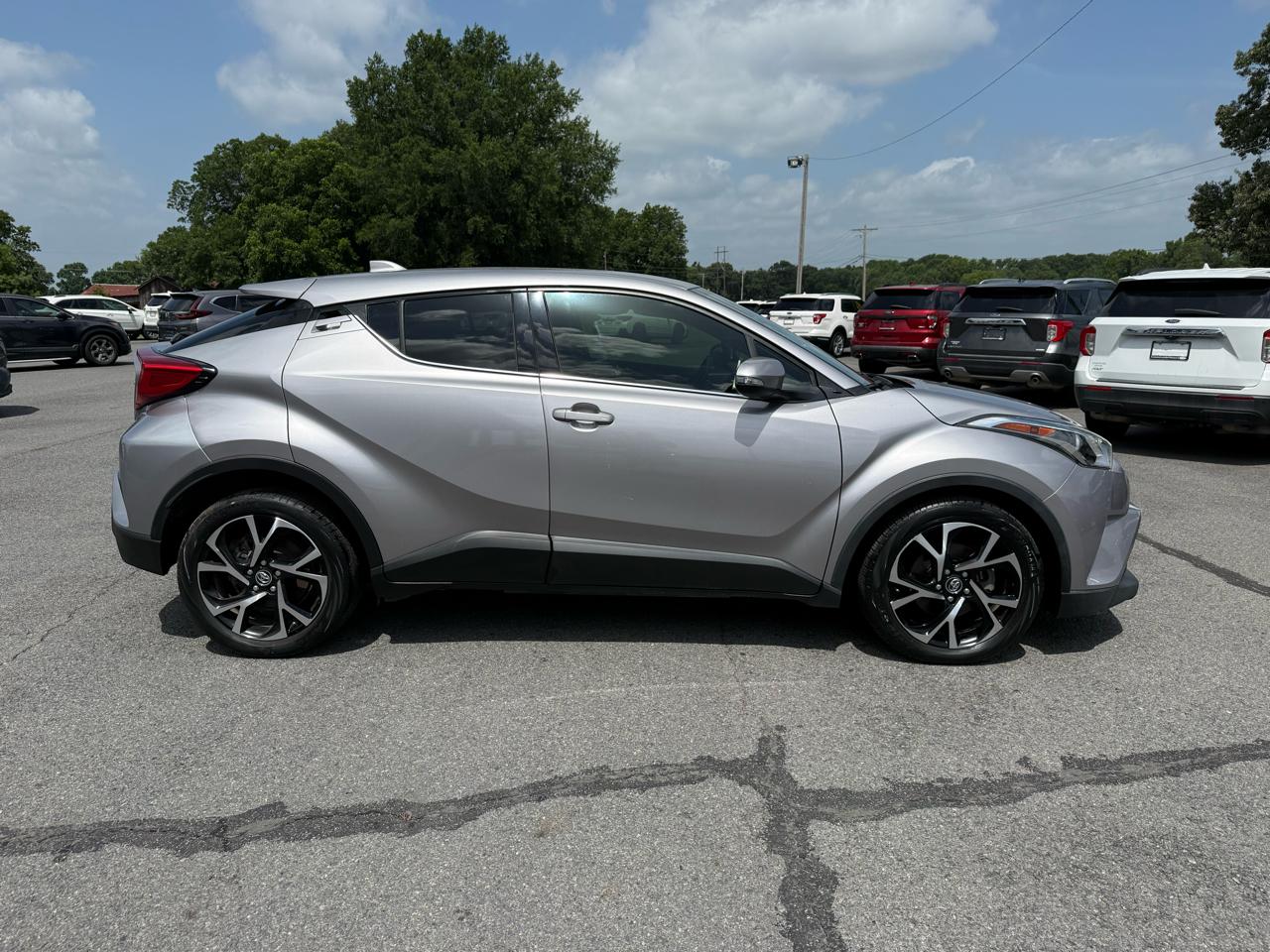 Toyota C-HR LE 2019