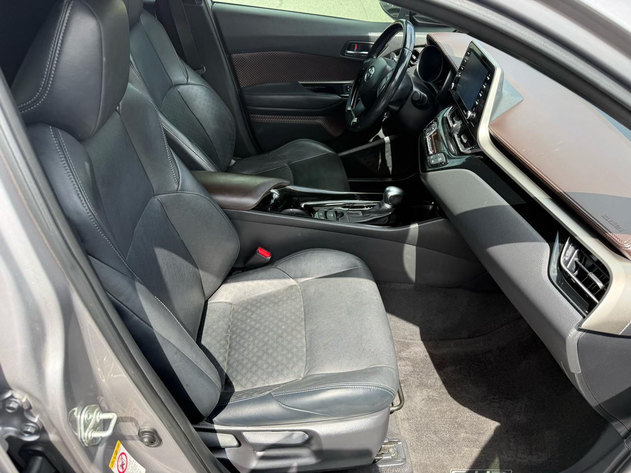 Toyota C-HR LE 2019