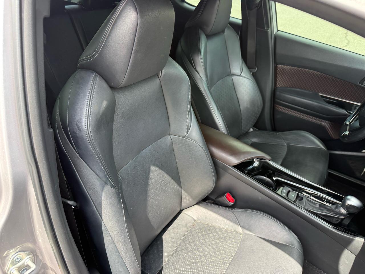 Toyota C-HR LE 2019