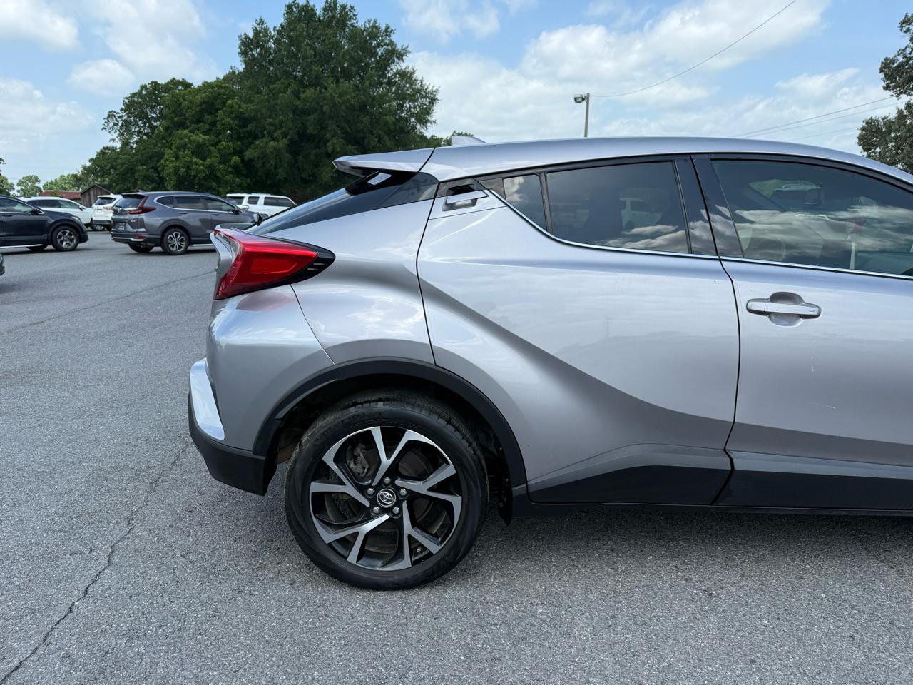 Toyota C-HR LE 2019