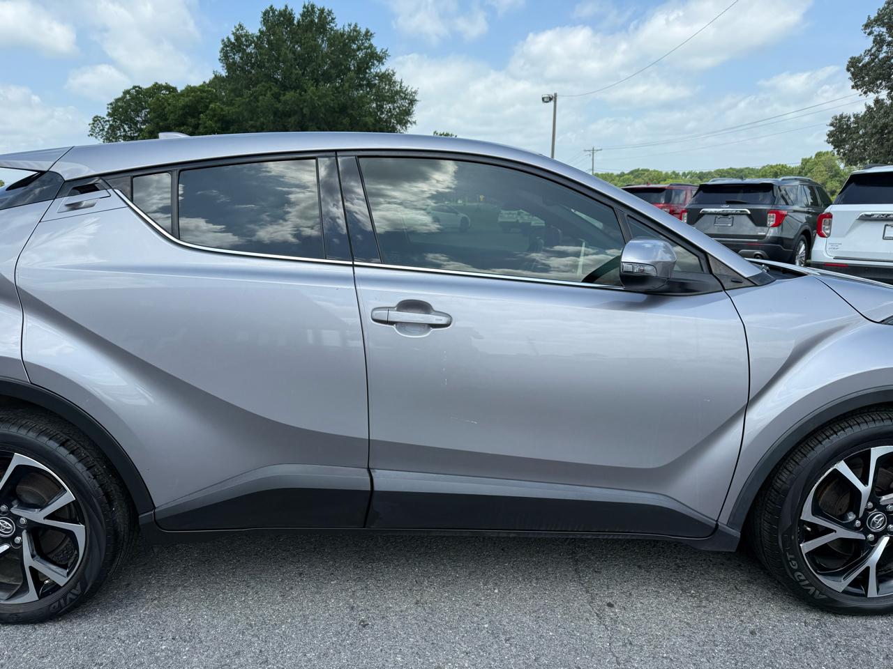 Toyota C-HR LE 2019